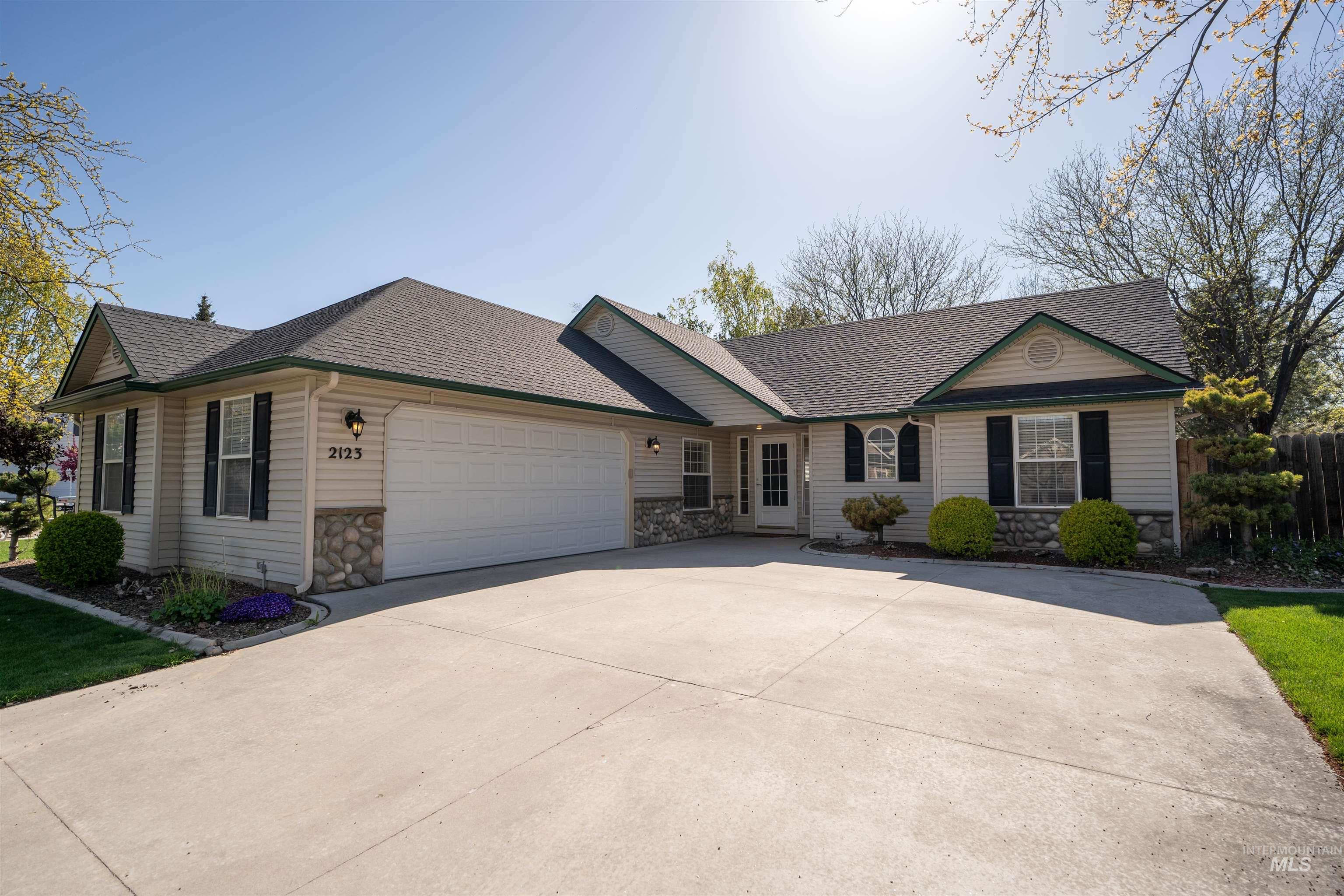 2123 S Candlewood Dr