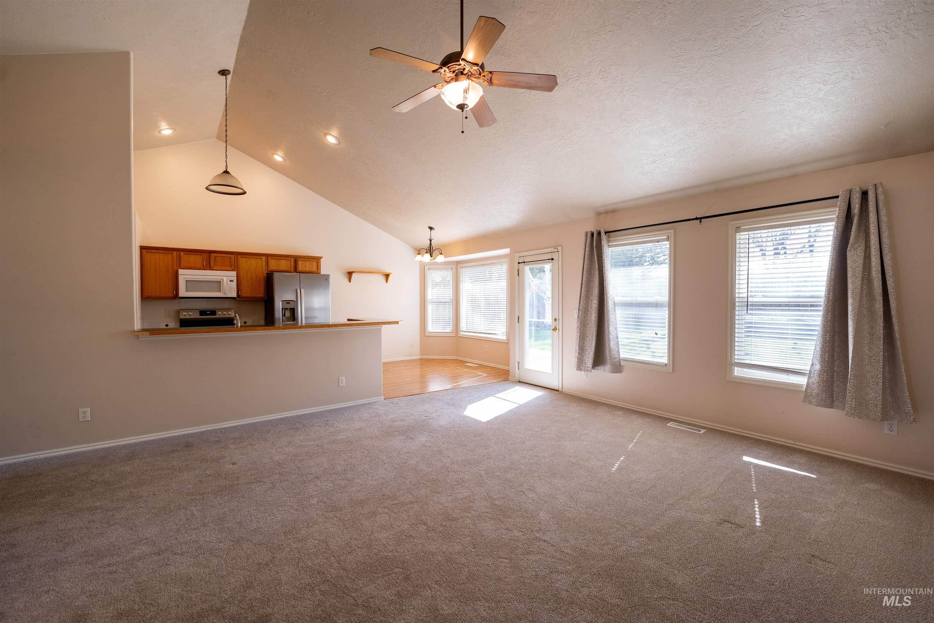 2123 S Candlewood Dr