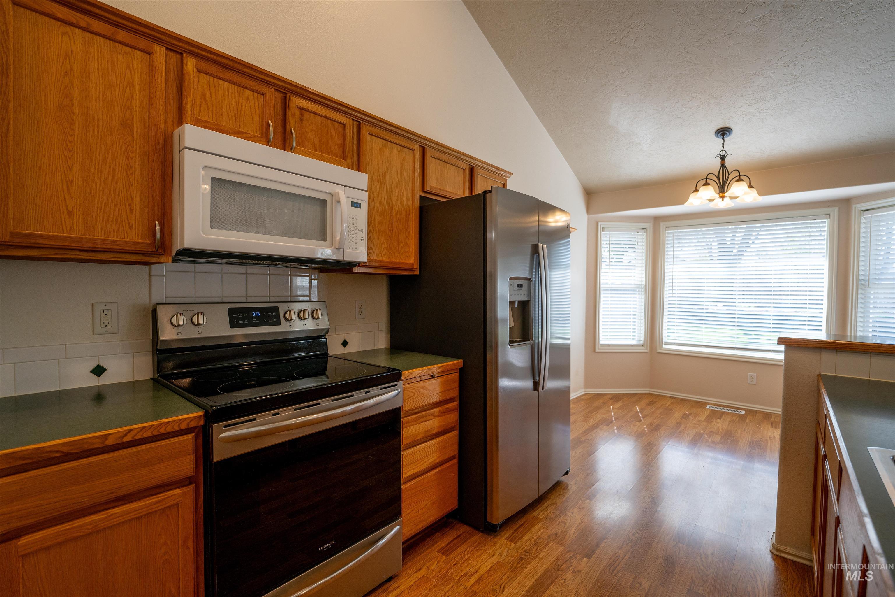 2123 S Candlewood Dr