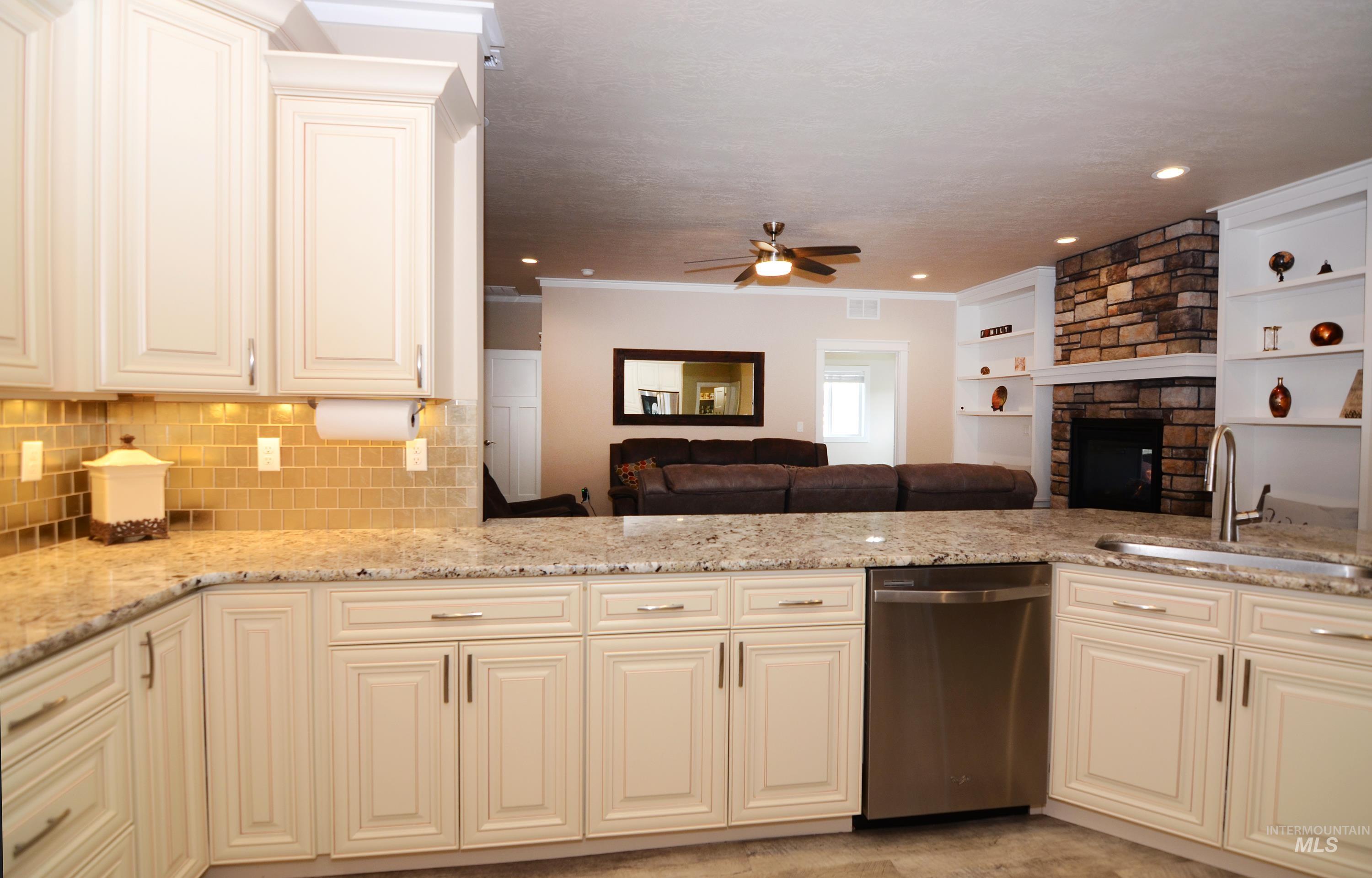 18040 Celestia Dr