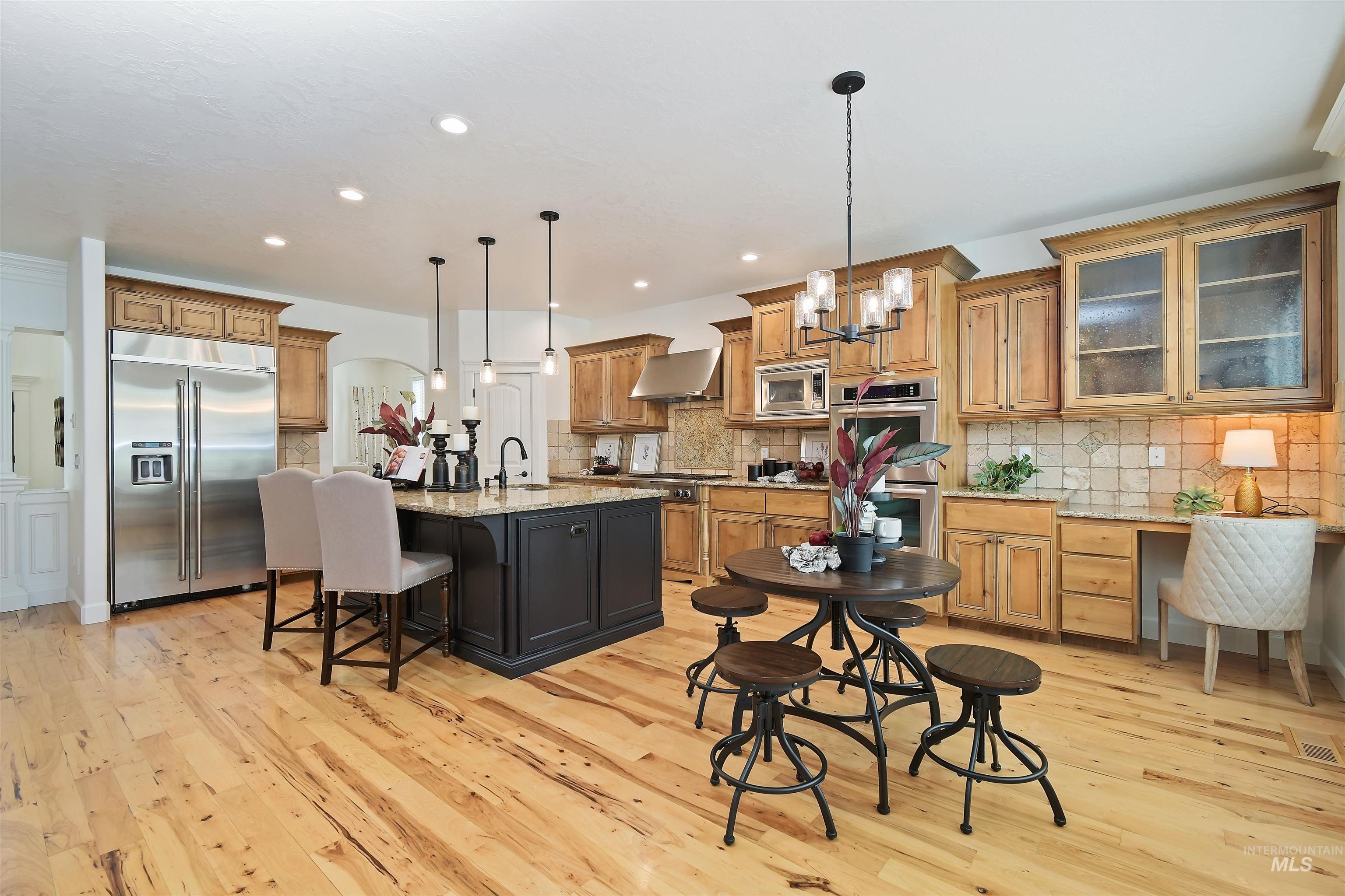 1622 W Covenant Hill Ct