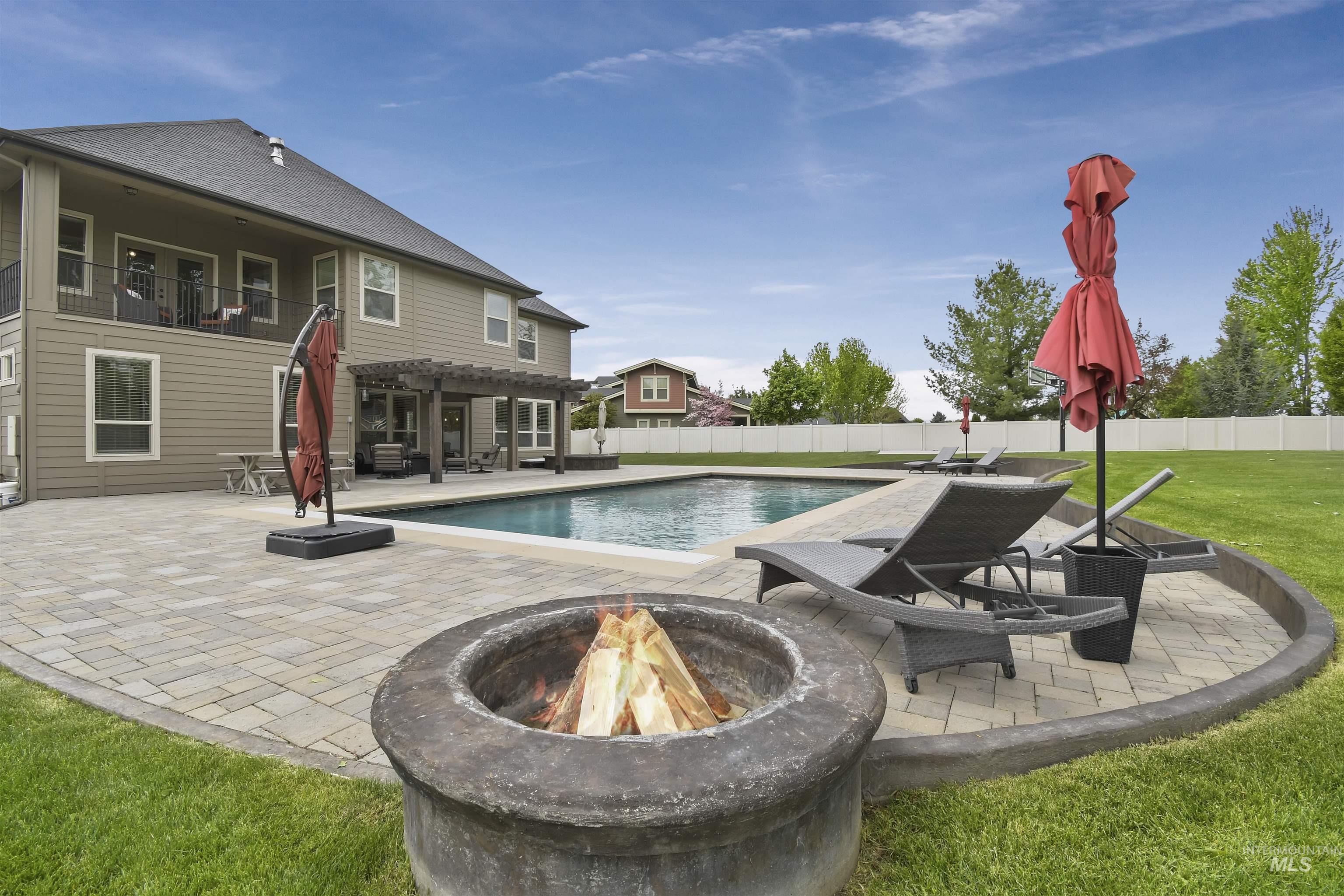 1622 W Covenant Hill Ct