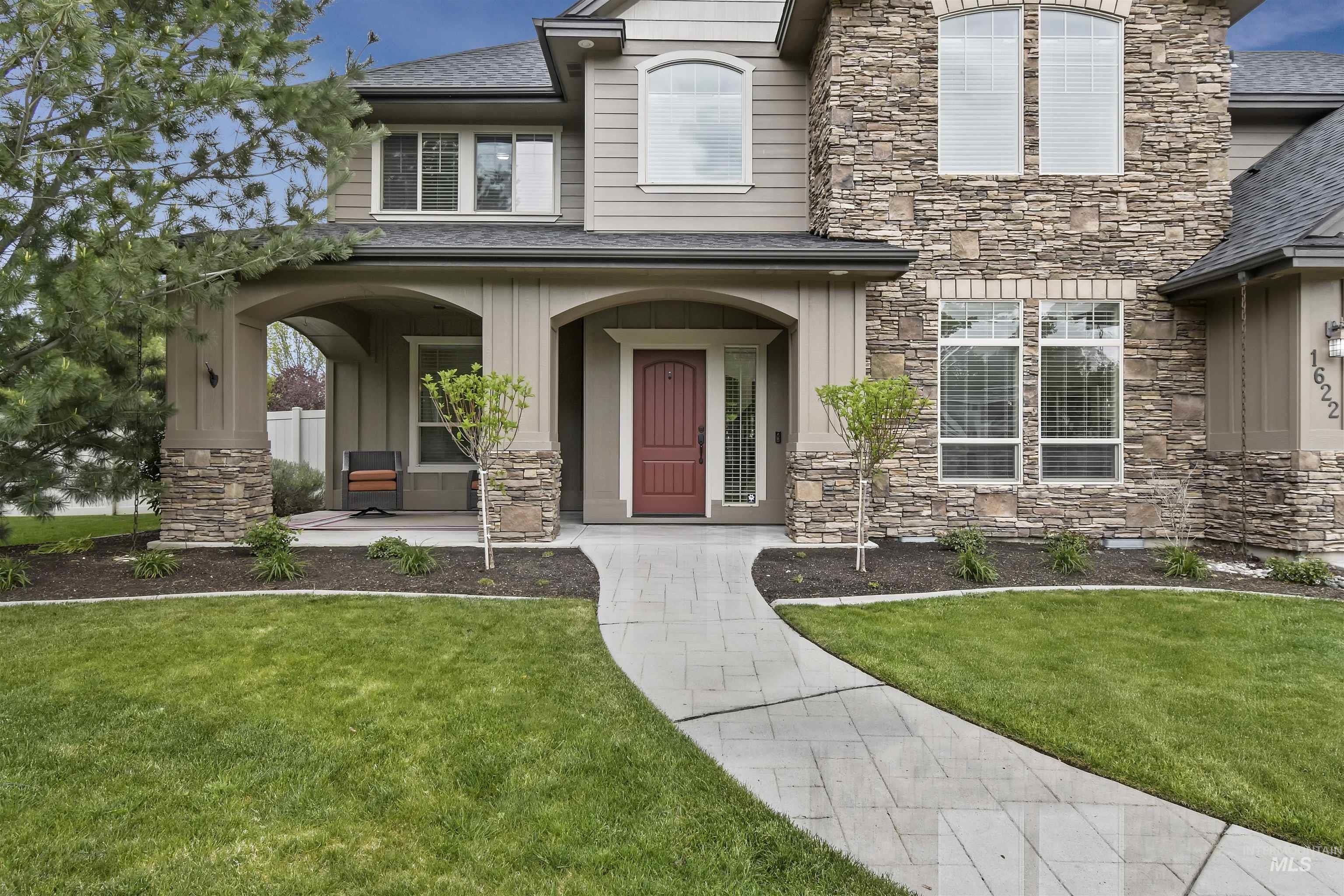 1622 W Covenant Hill Ct