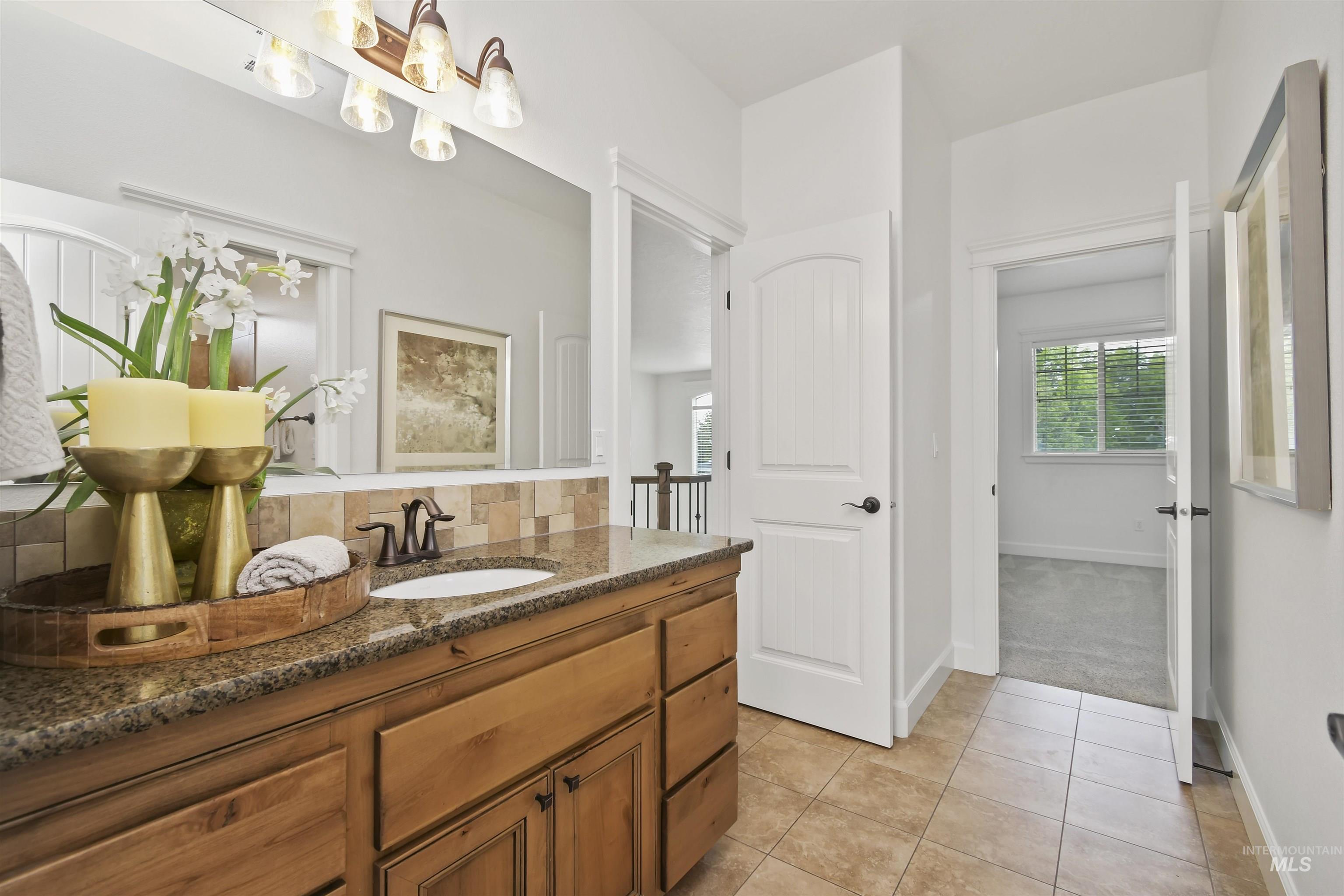 1622 W Covenant Hill Ct