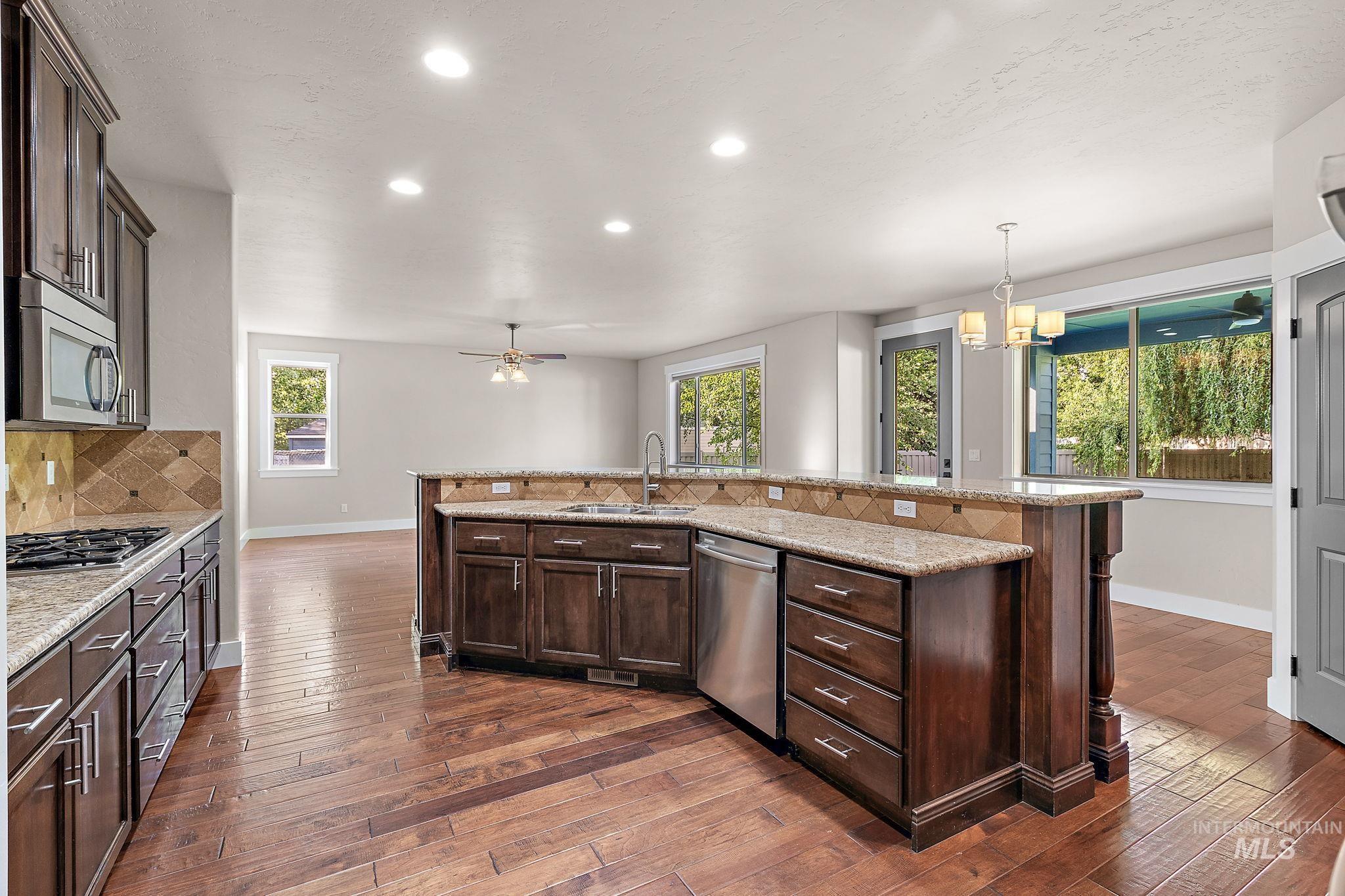 1837 Stallion Springs Way