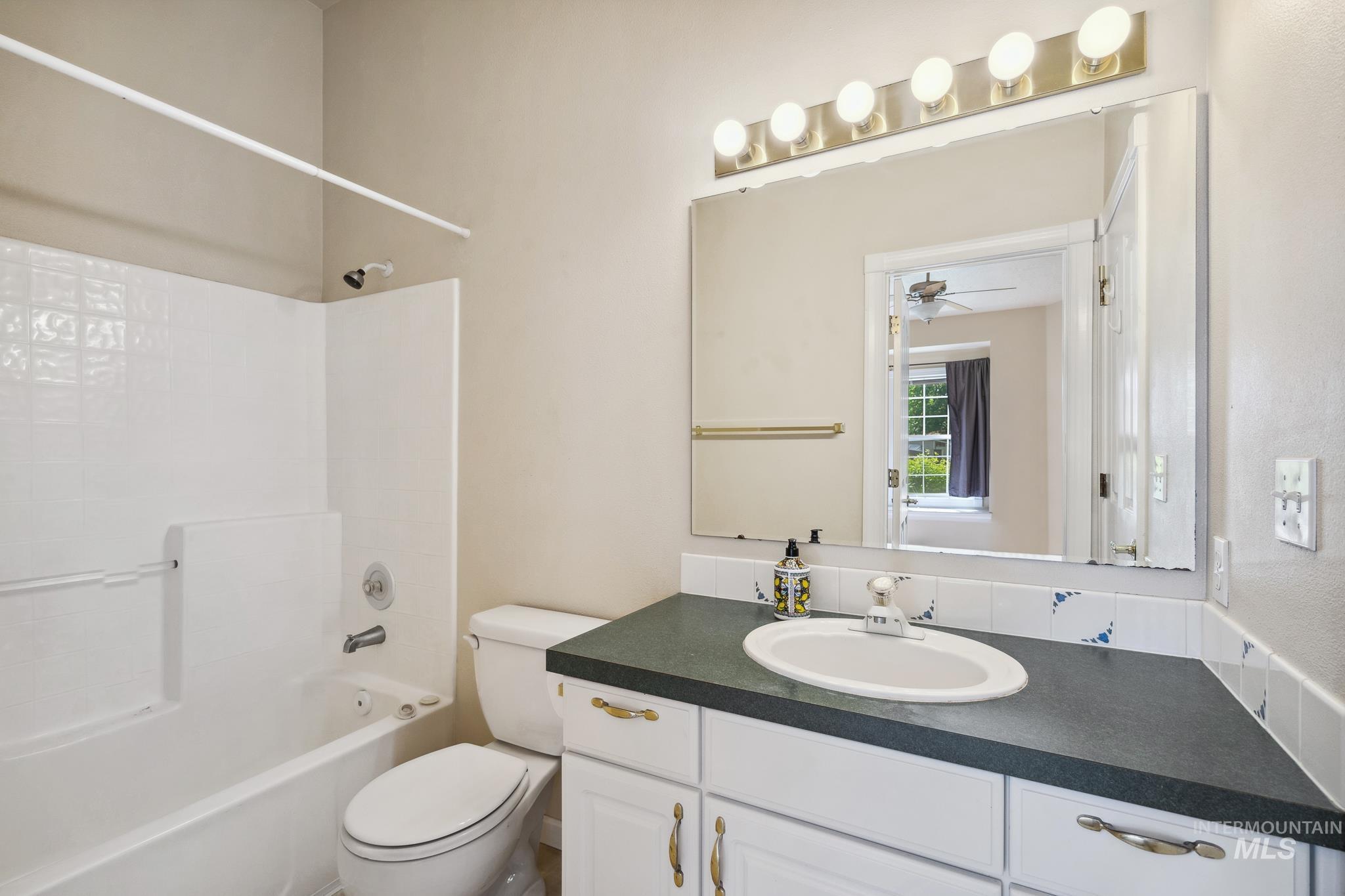 1861 N Interlachen Way