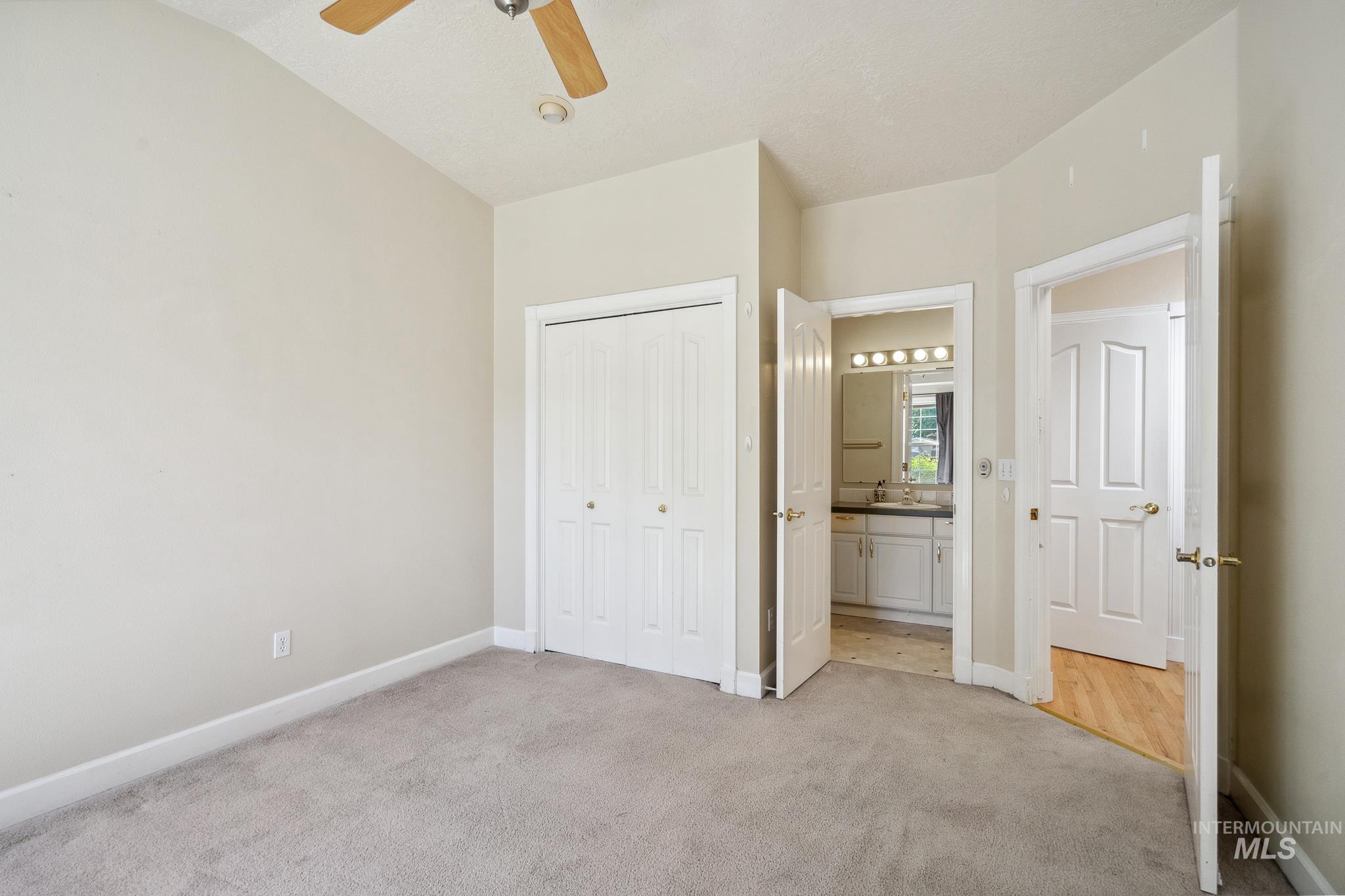 1861 N Interlachen Way