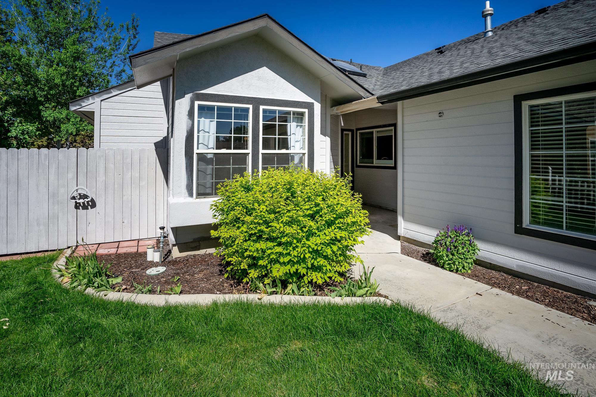 1861 N Interlachen Way