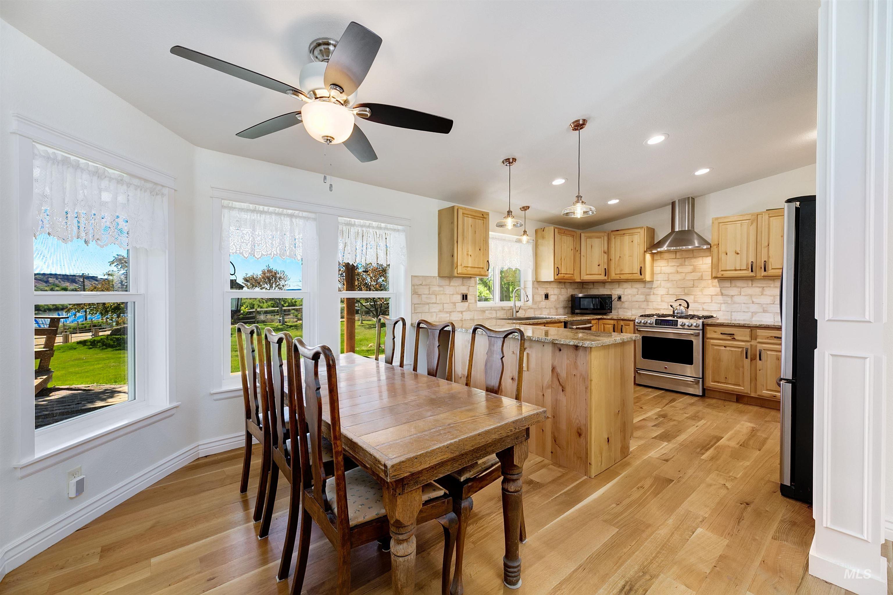 7459 Old Bruneau Hwy