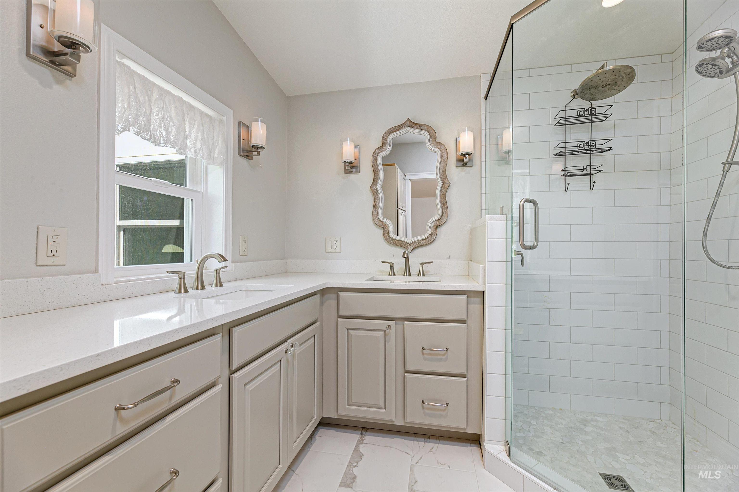 7459 Old Bruneau Hwy