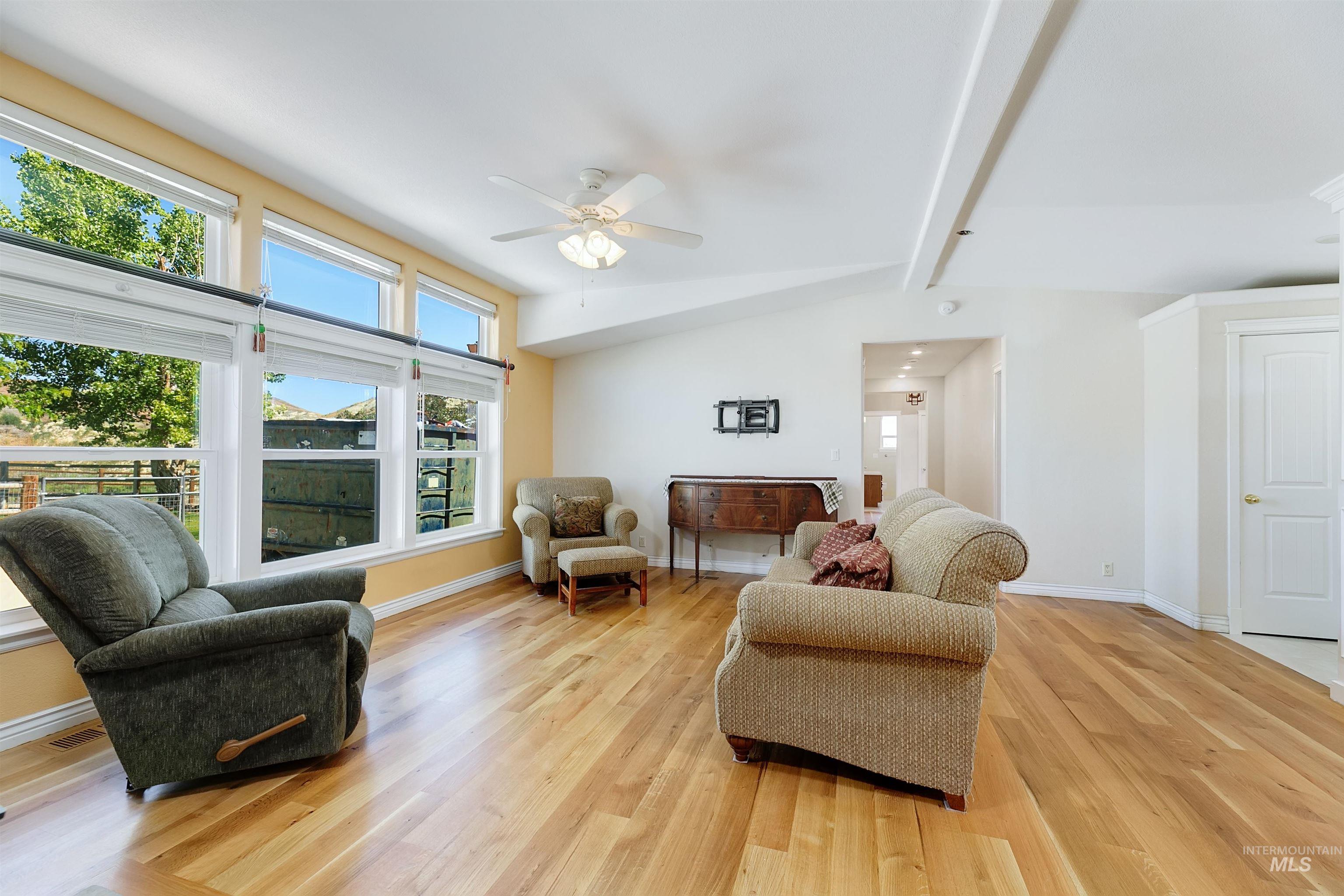 7459 Old Bruneau Hwy