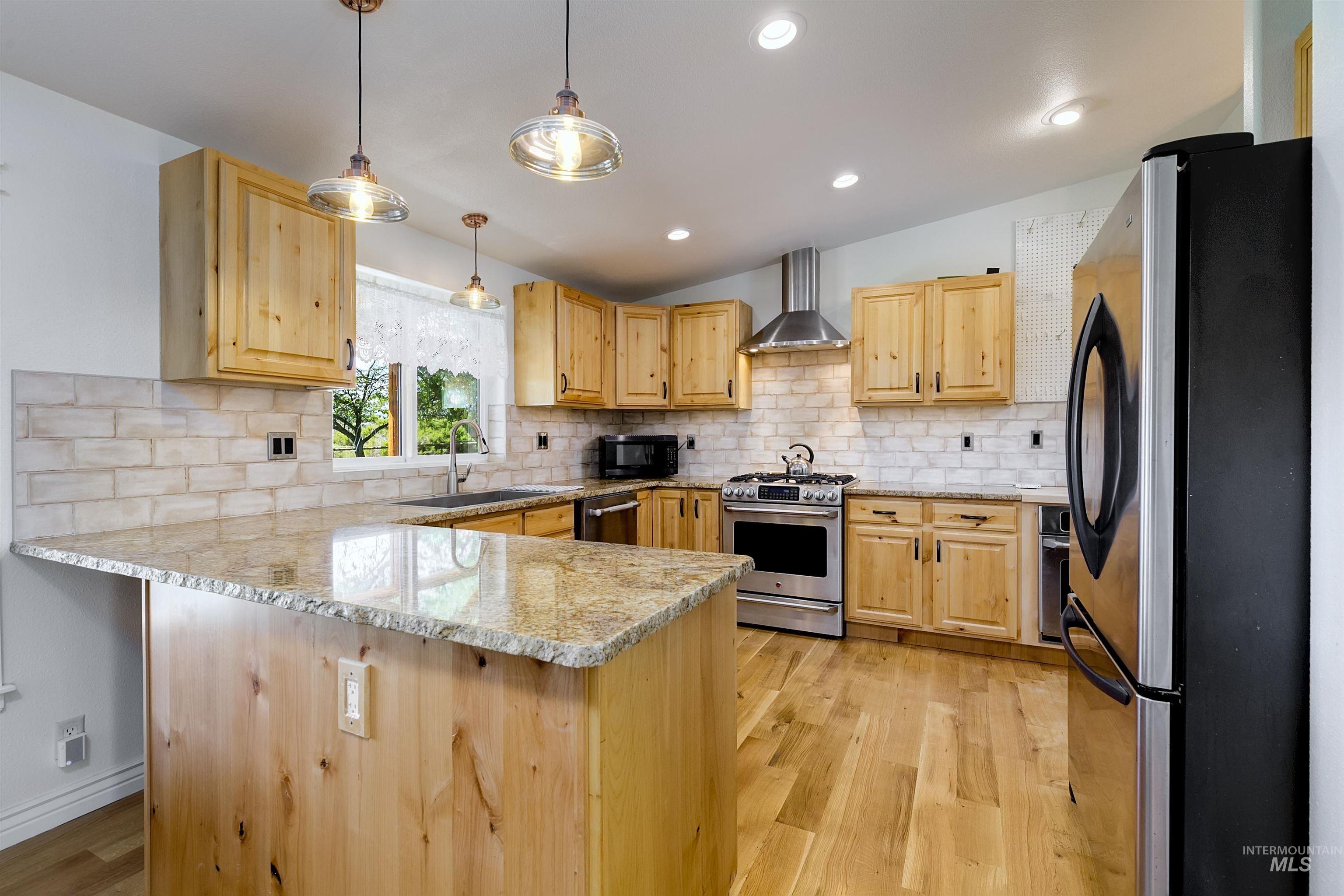 7459 Old Bruneau Hwy