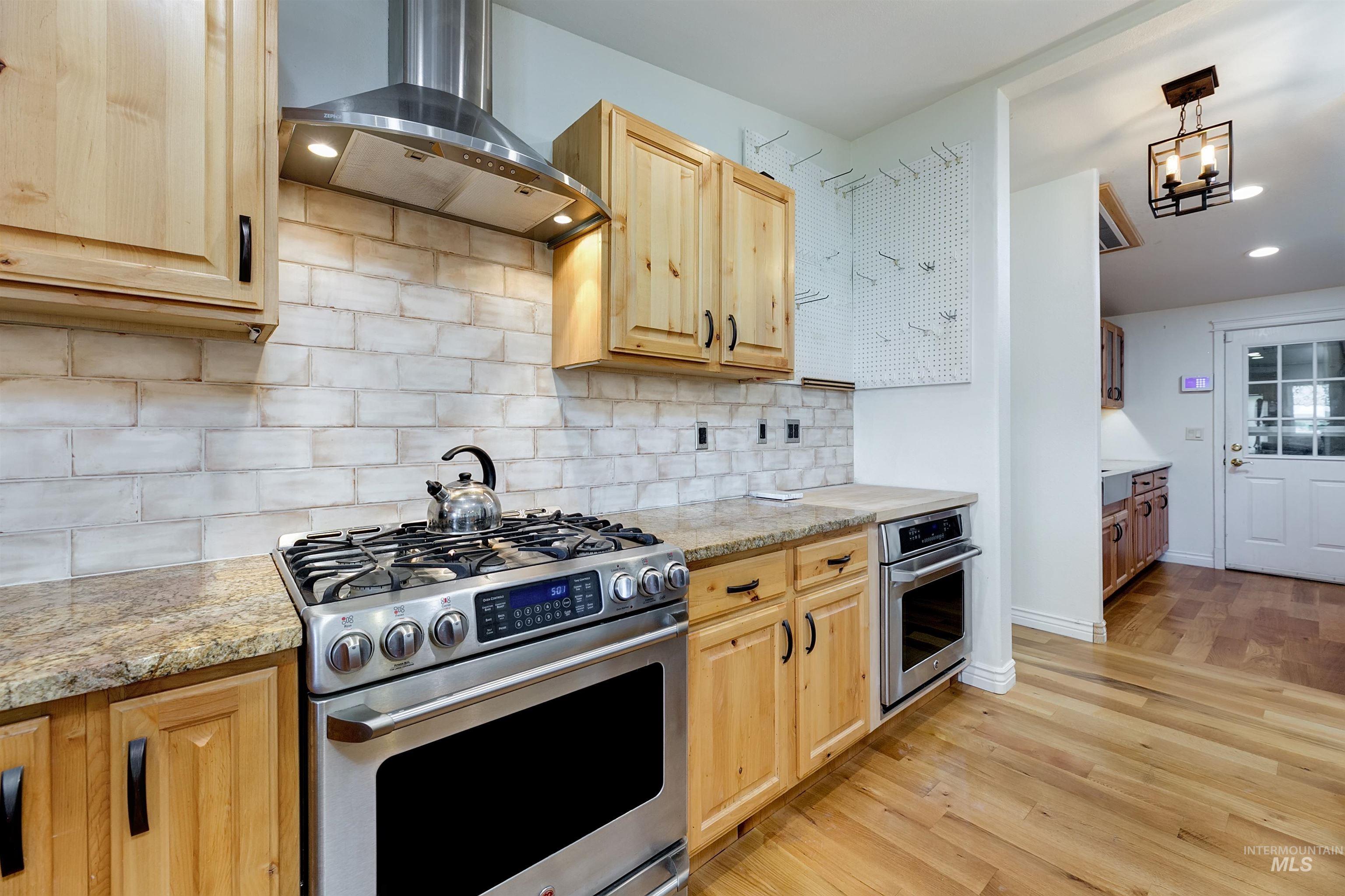 7459 Old Bruneau Hwy