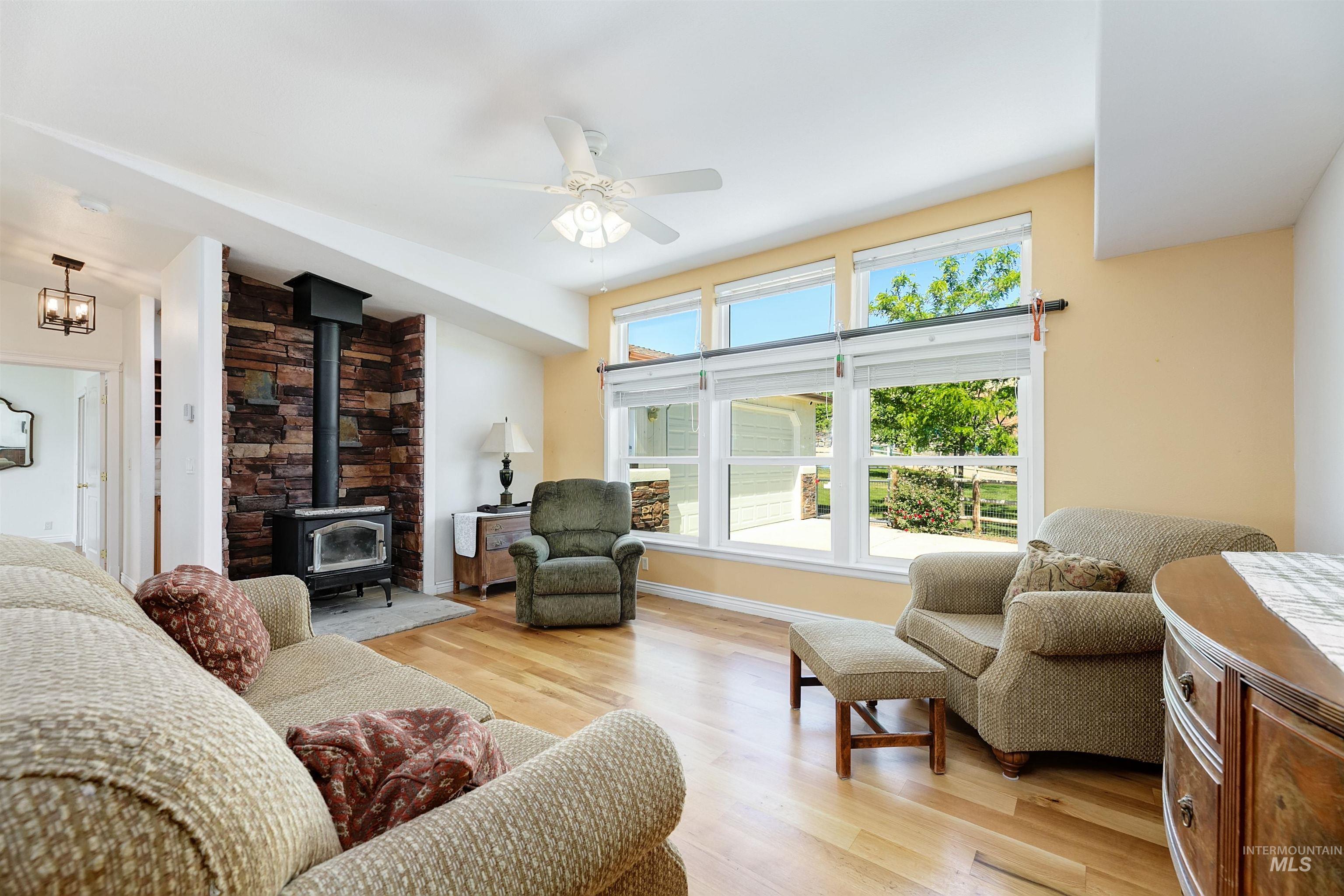 7459 Old Bruneau Hwy