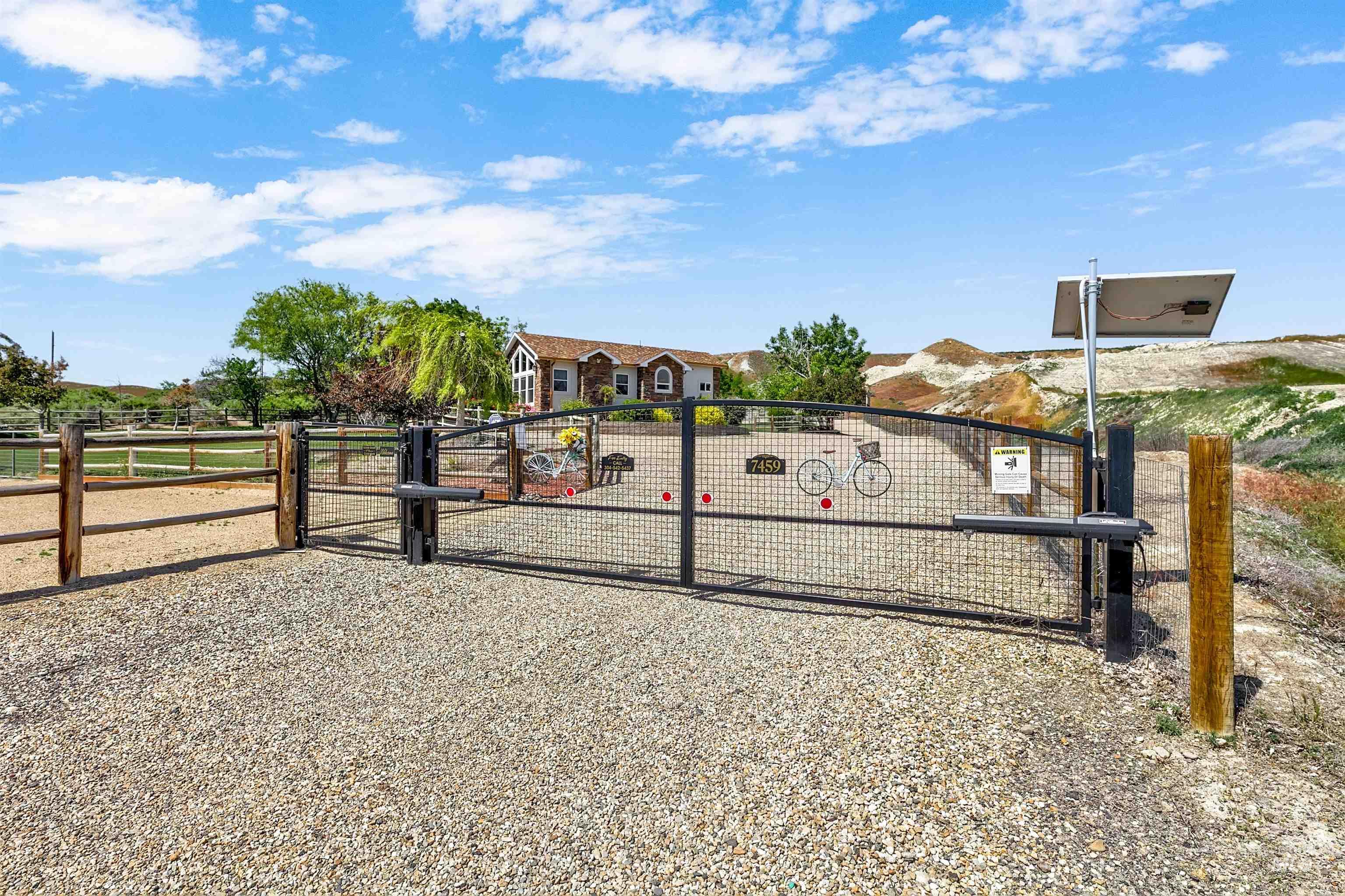 7459 Old Bruneau Hwy