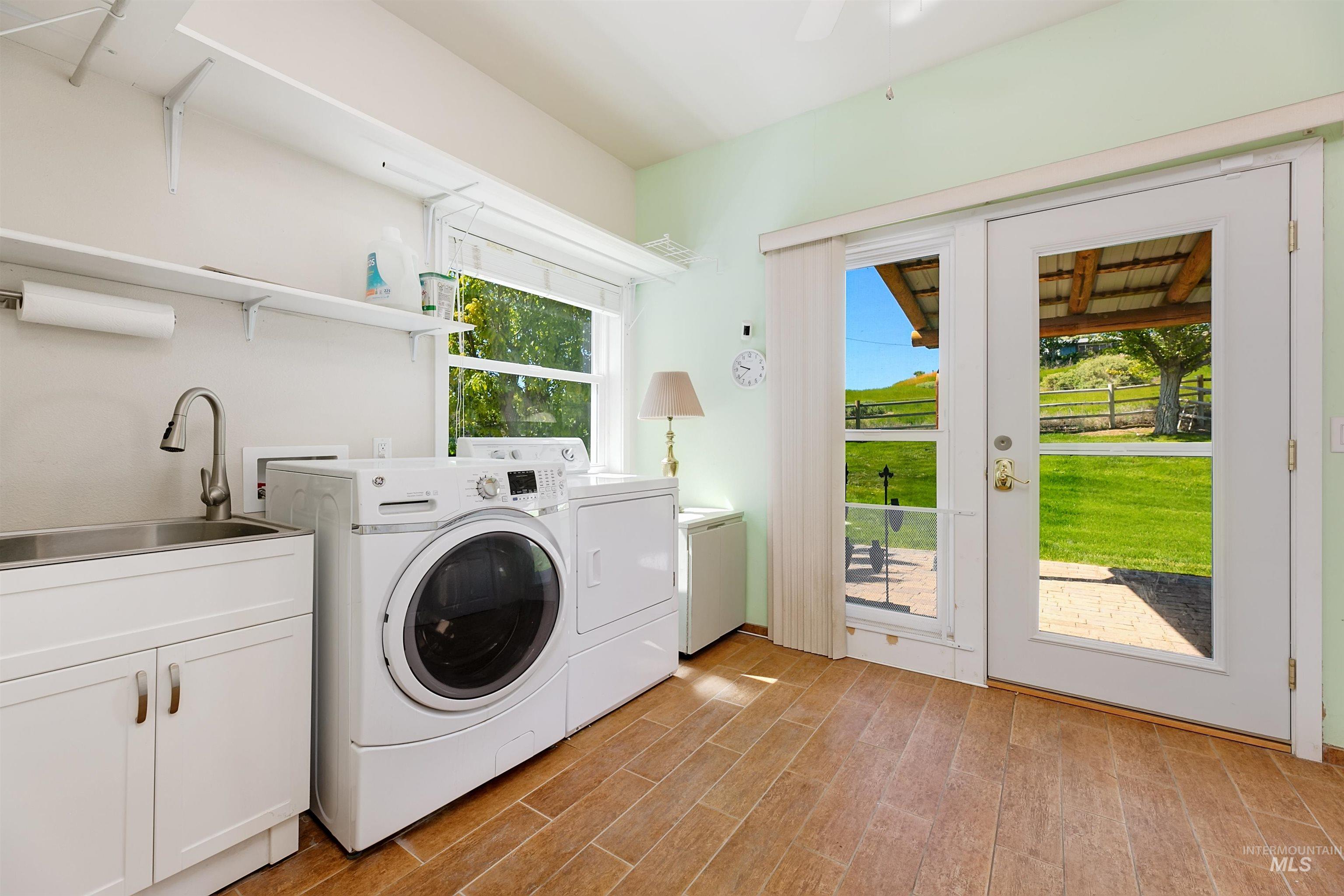 7459 Old Bruneau Hwy