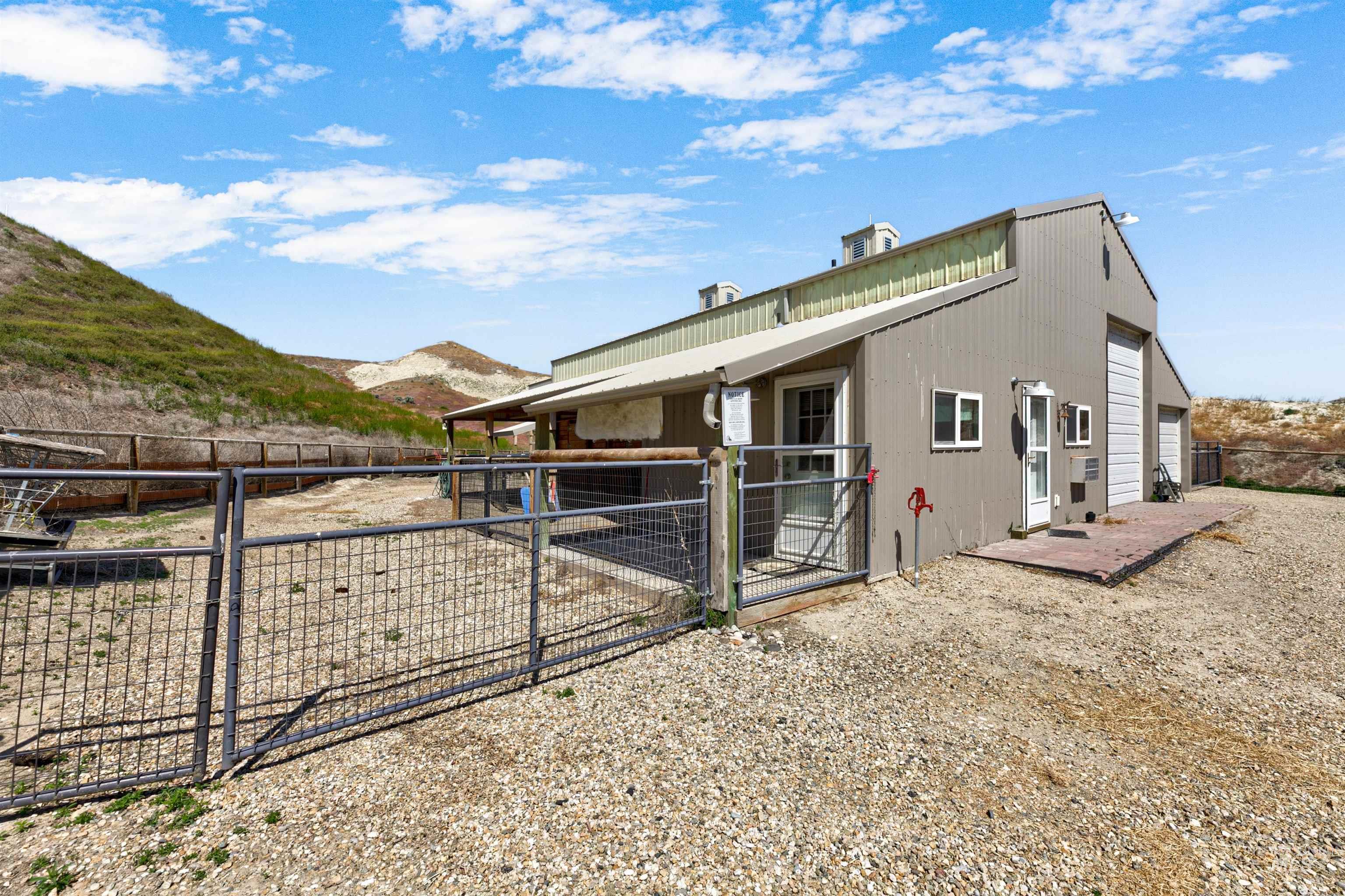 7459 Old Bruneau Hwy