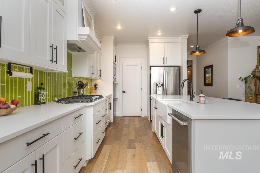 1831 N Racing Water Place