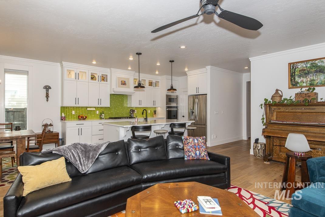 1831 N Racing Water Place