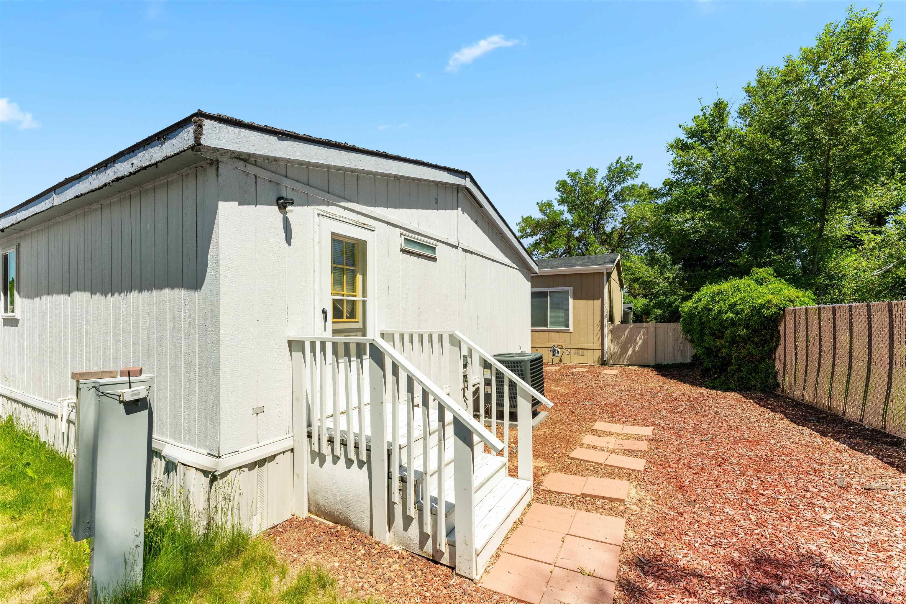 2401 S Owyhee St Unit: 89