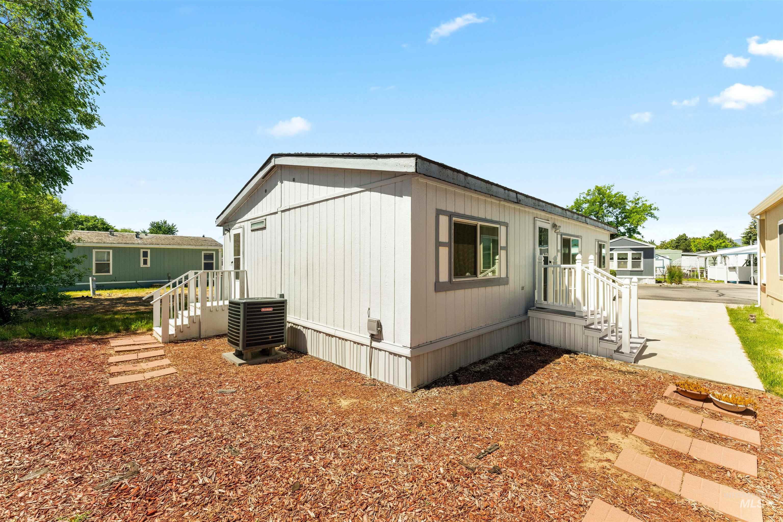 2401 S Owyhee St Unit: 89