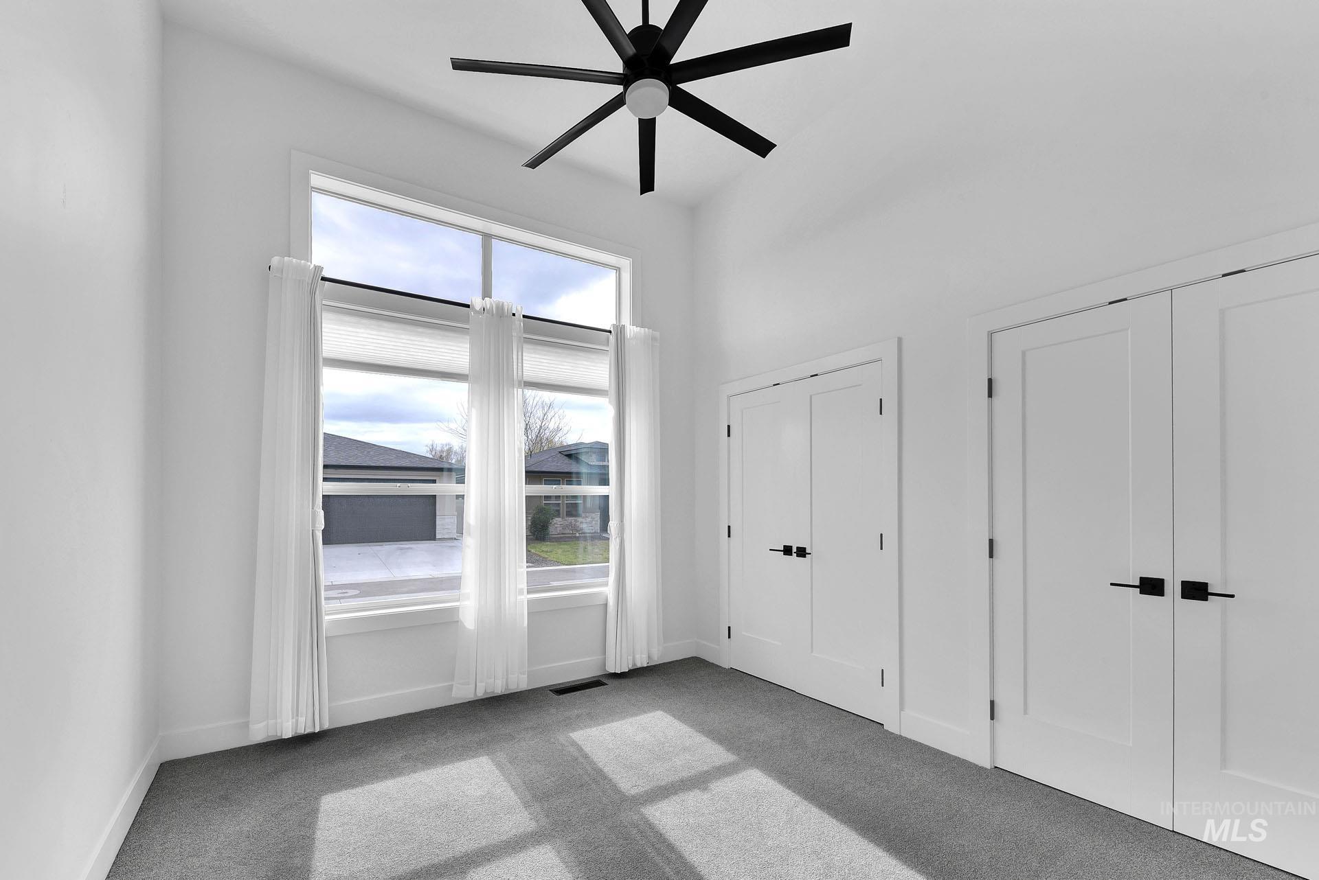 4093 N Heritage View Ave