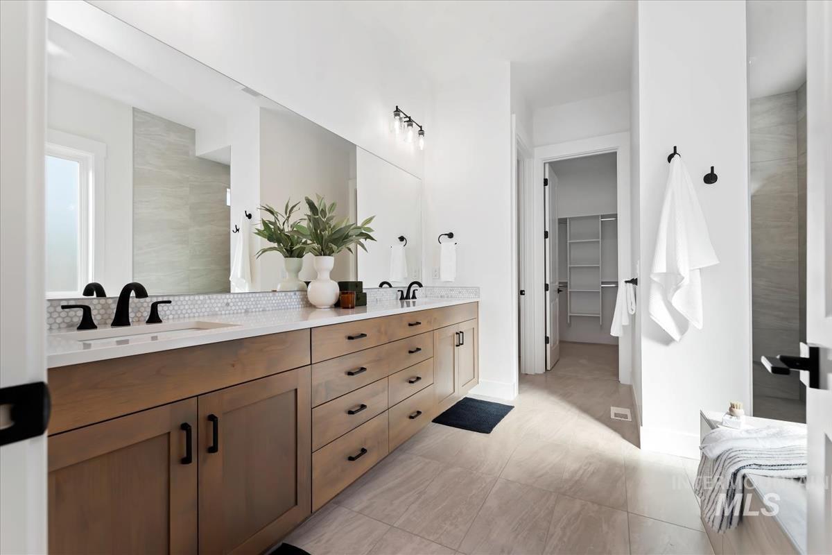 851 W Smokey Lake Dr.