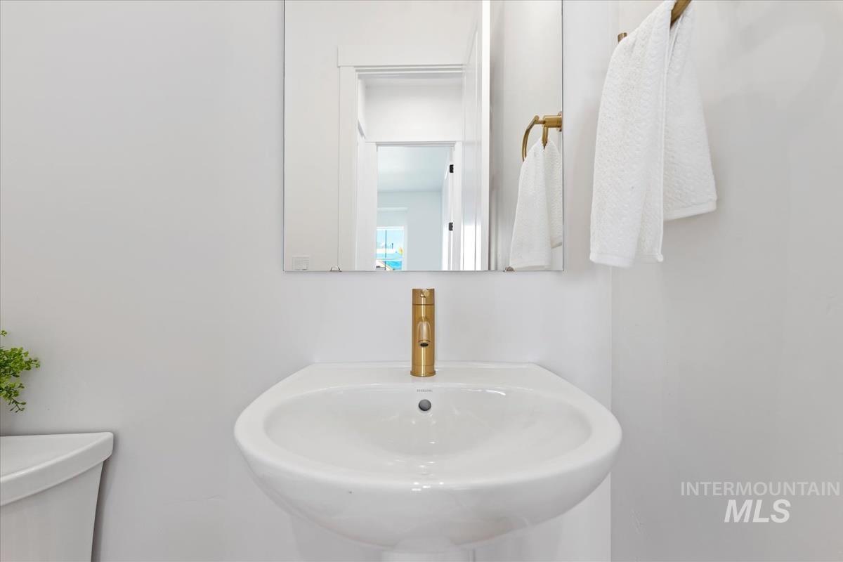 851 W Smokey Lake Dr.