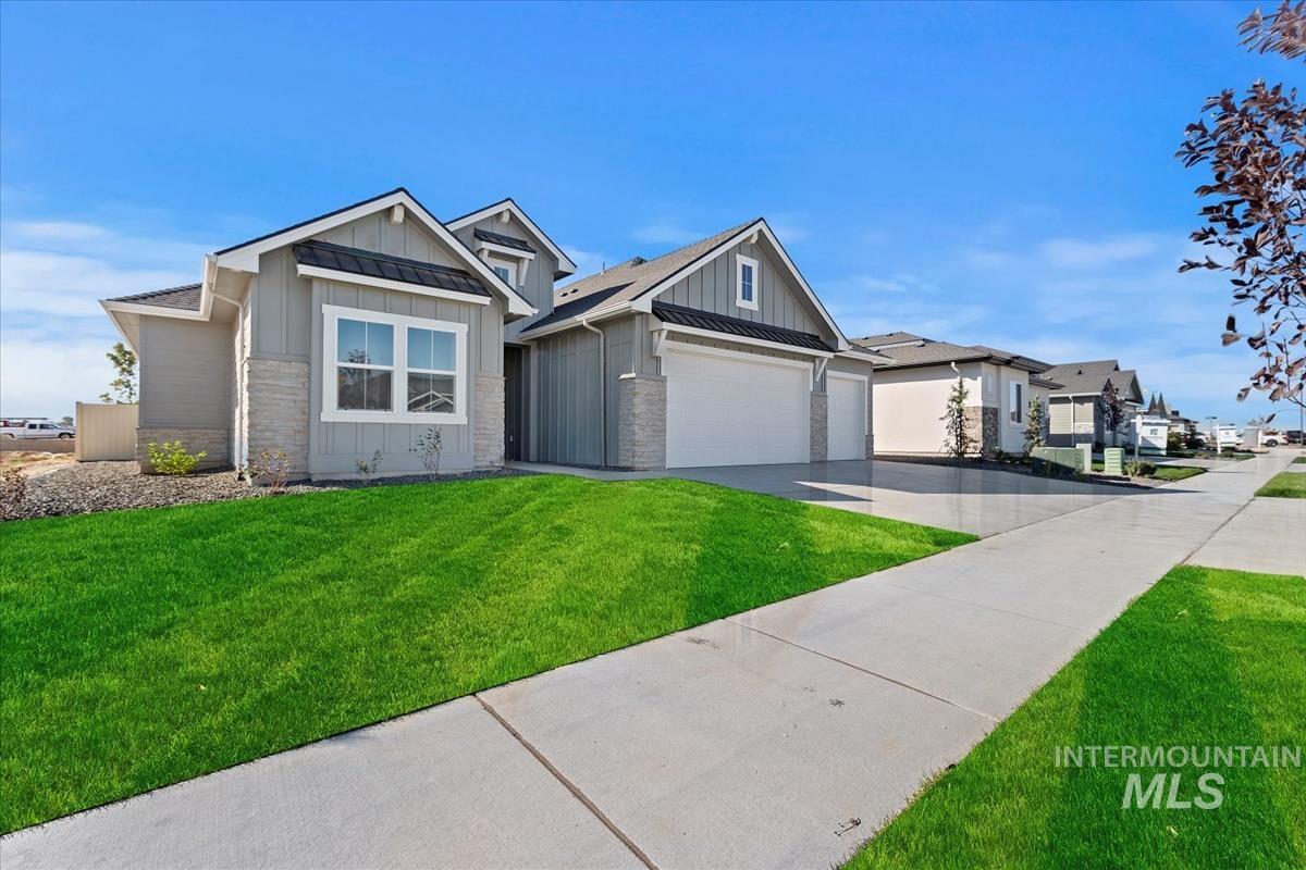 851 W Smokey Lake Dr.