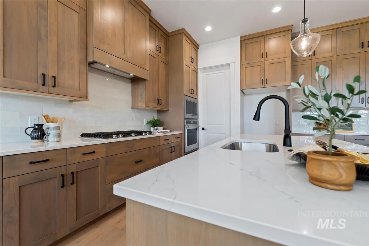 851 W Smokey Lake Dr.