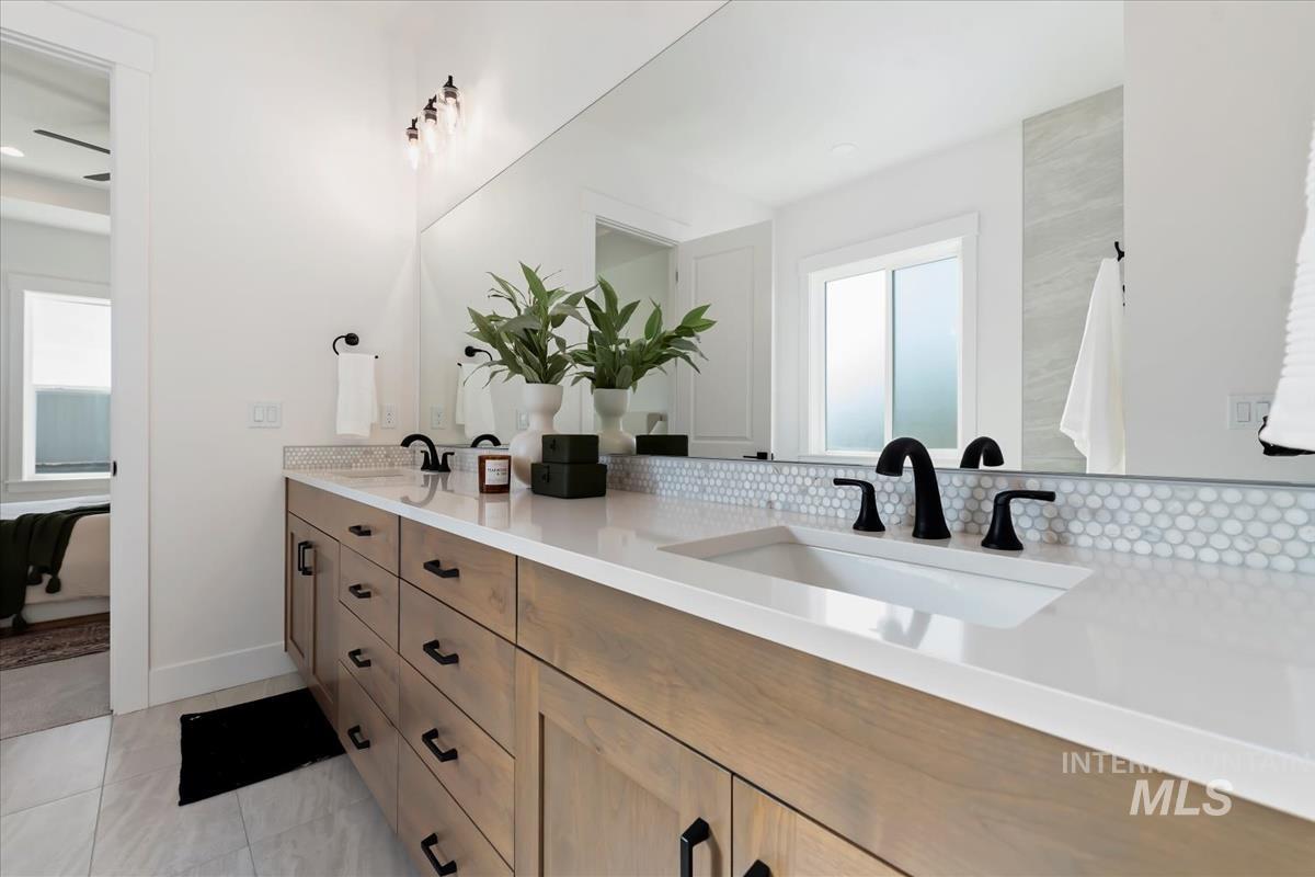 851 W Smokey Lake Dr.