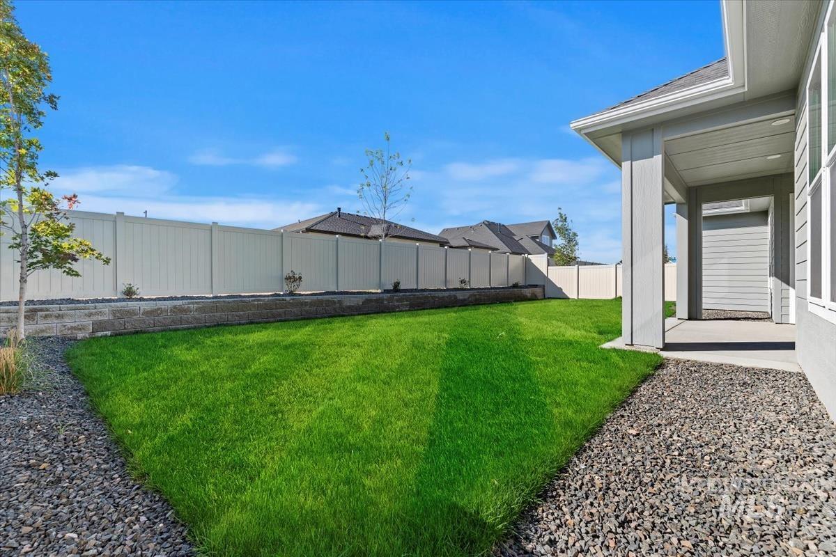 851 W Smokey Lake Dr.