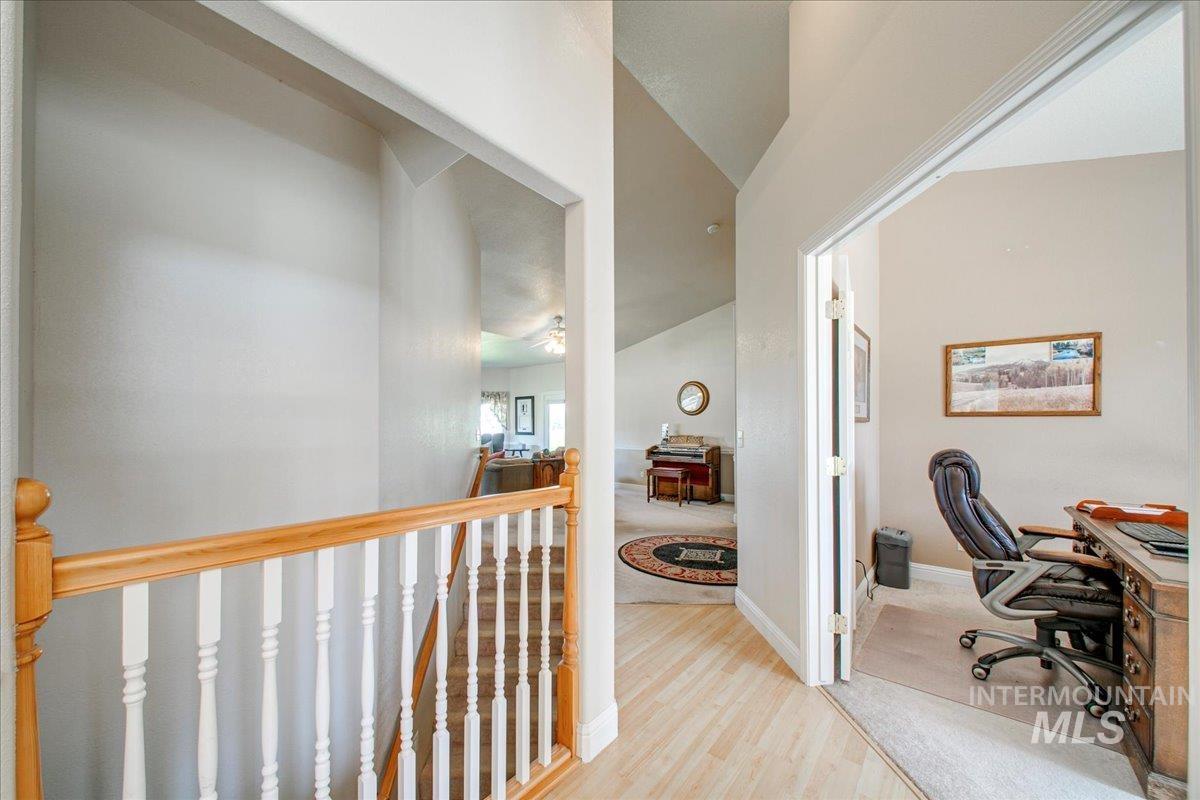 1910 W Campo Lane