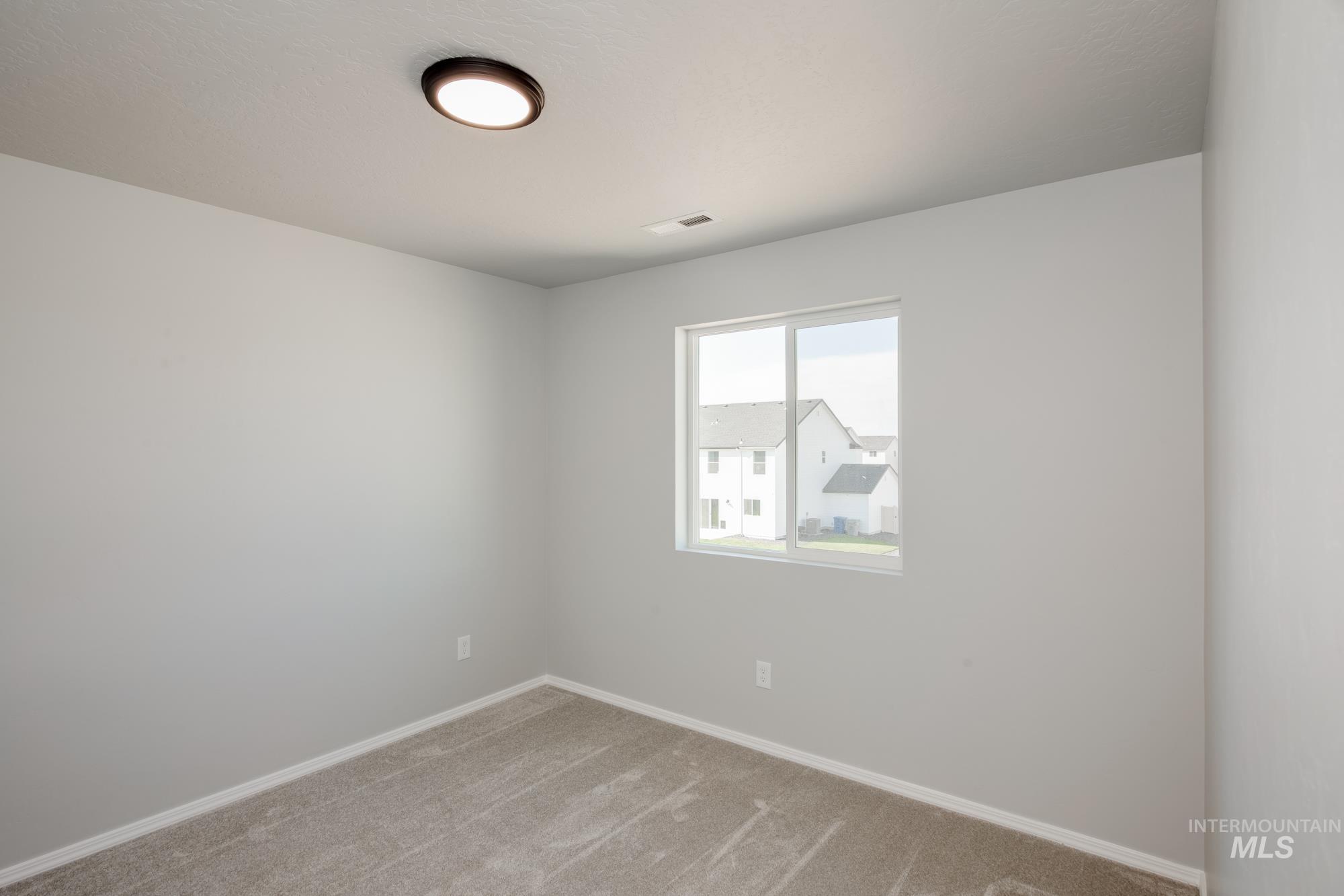 4118 E White Plains St