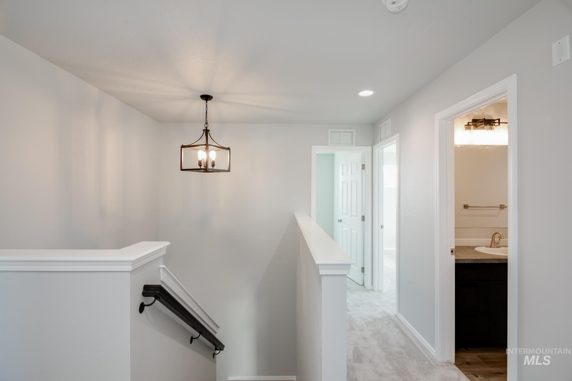 4118 E White Plains St