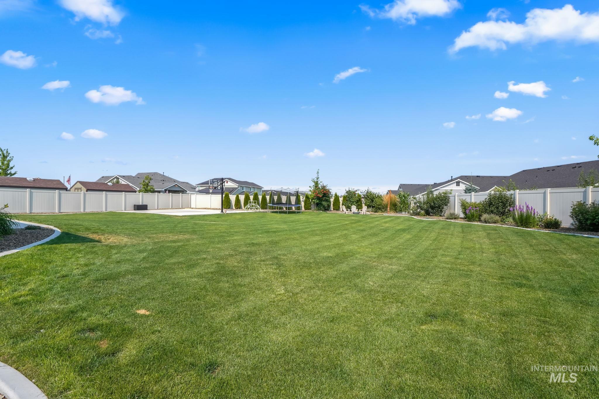 1178 E Imlay