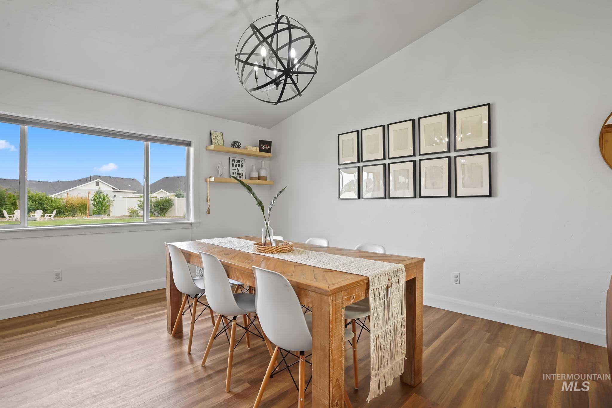 1178 E Imlay