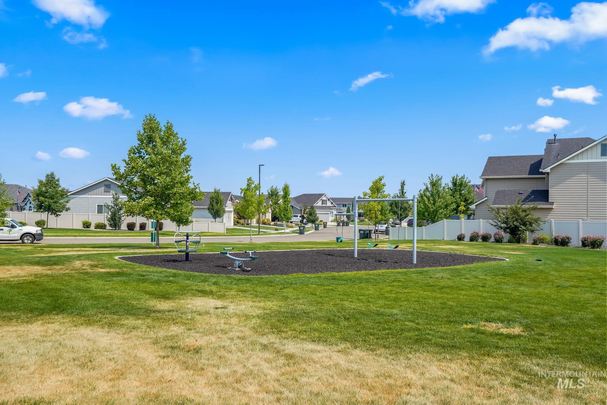 1178 E Imlay