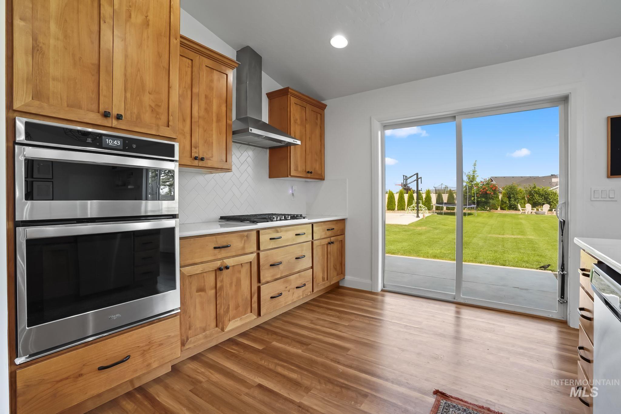 1178 E Imlay