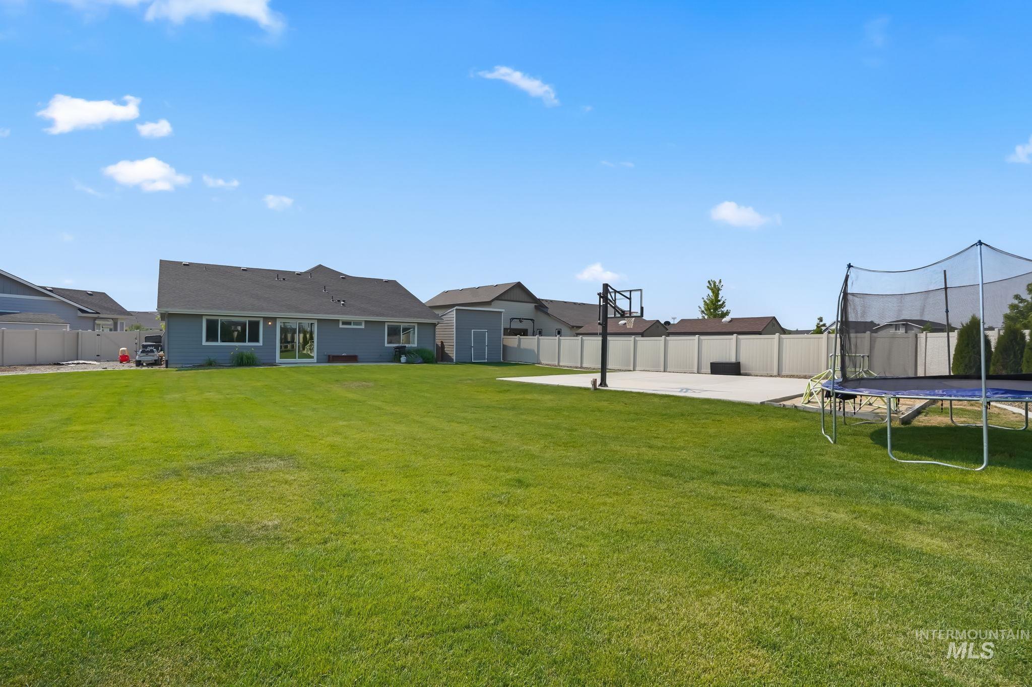 1178 E Imlay