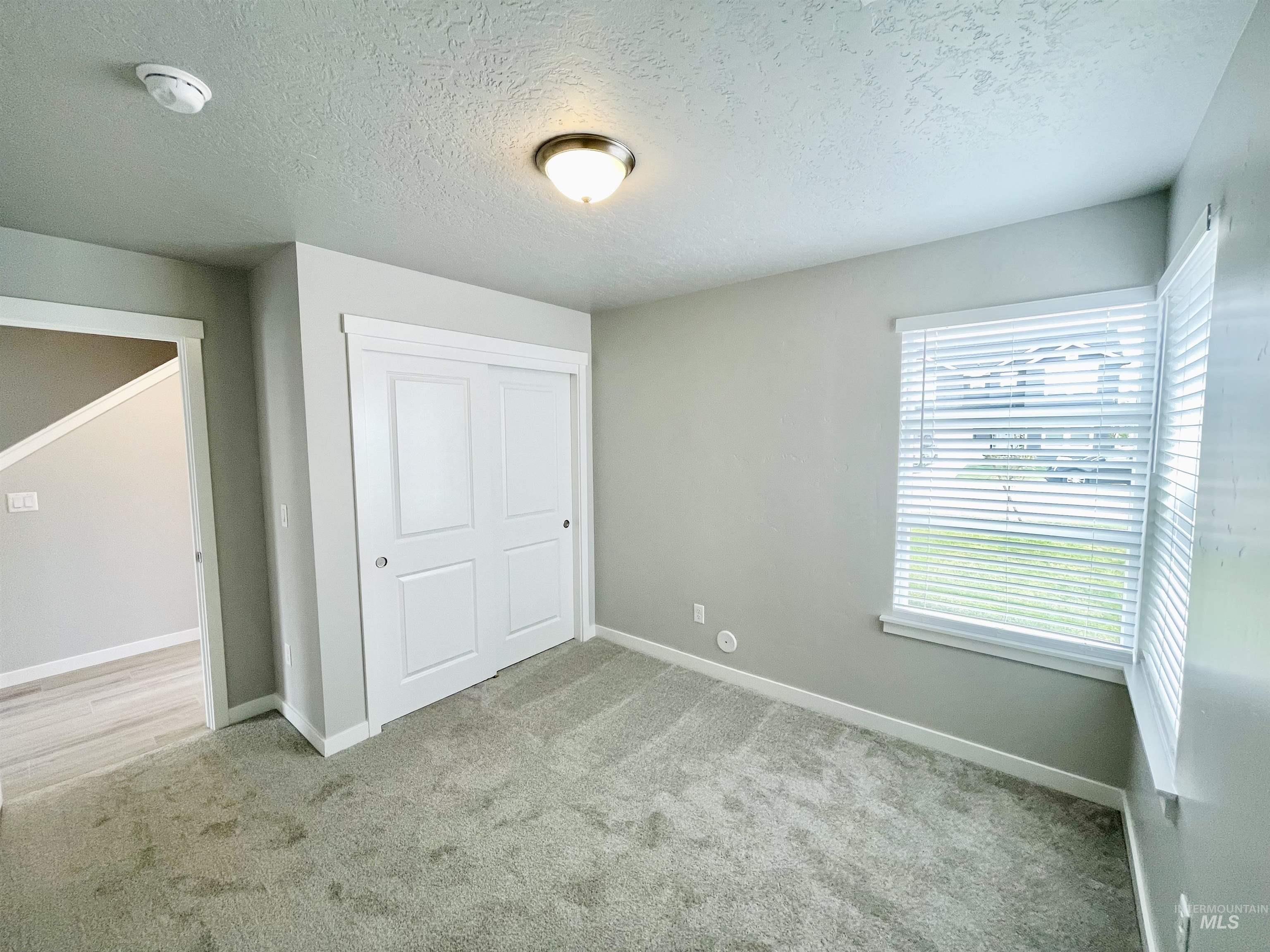 10085 W Threadgrass St