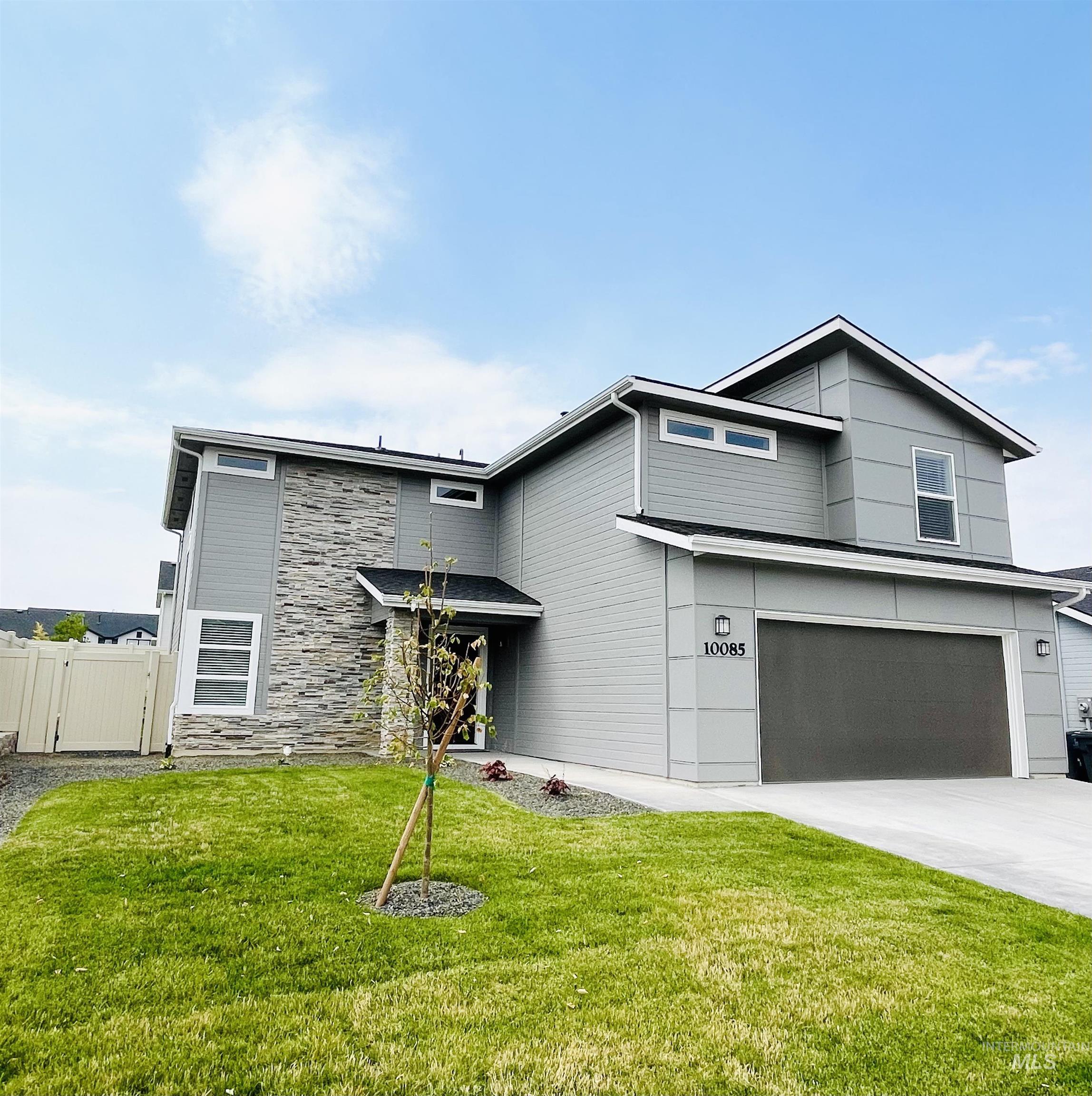10085 W Threadgrass St