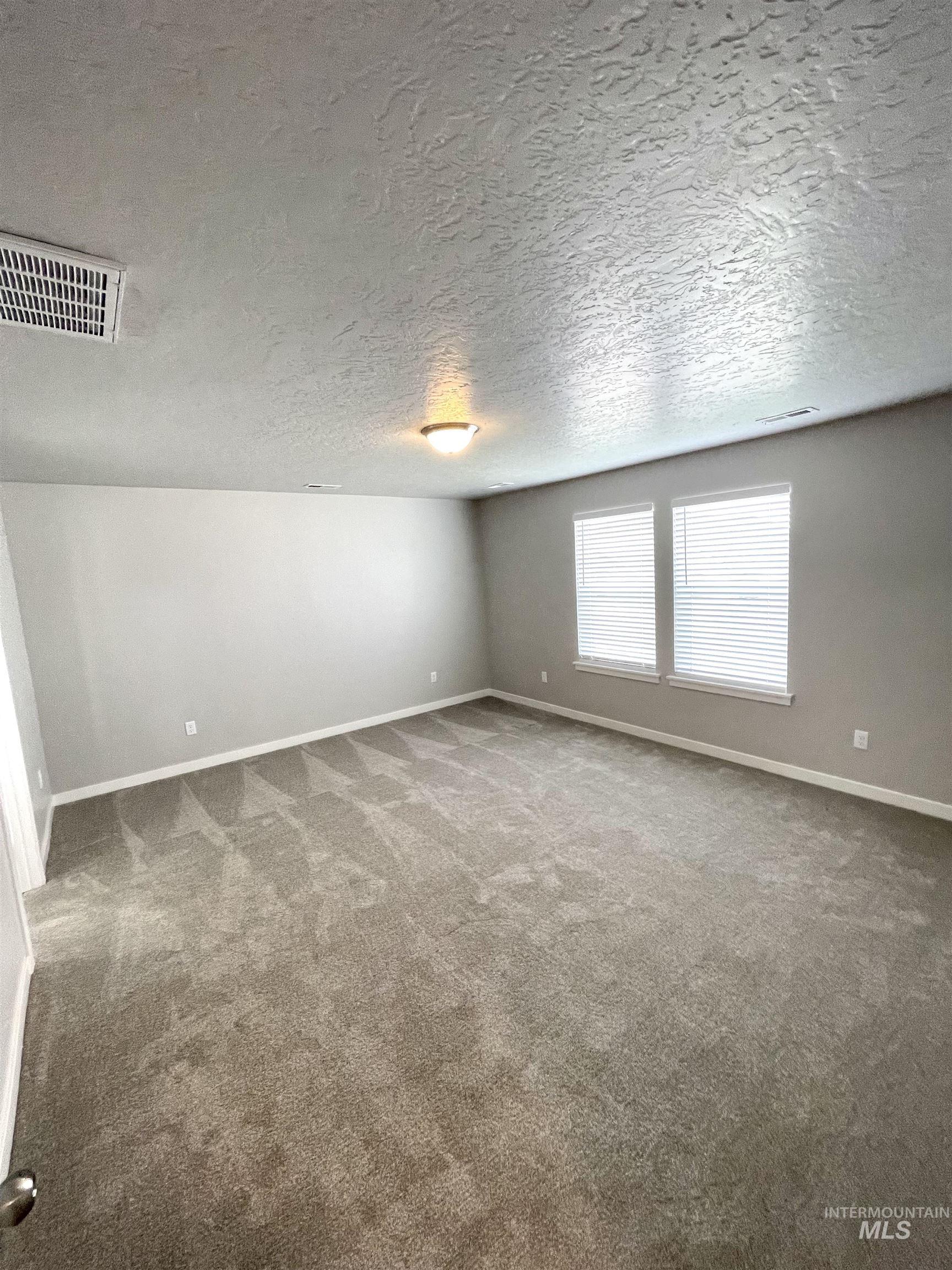 10085 W Threadgrass St