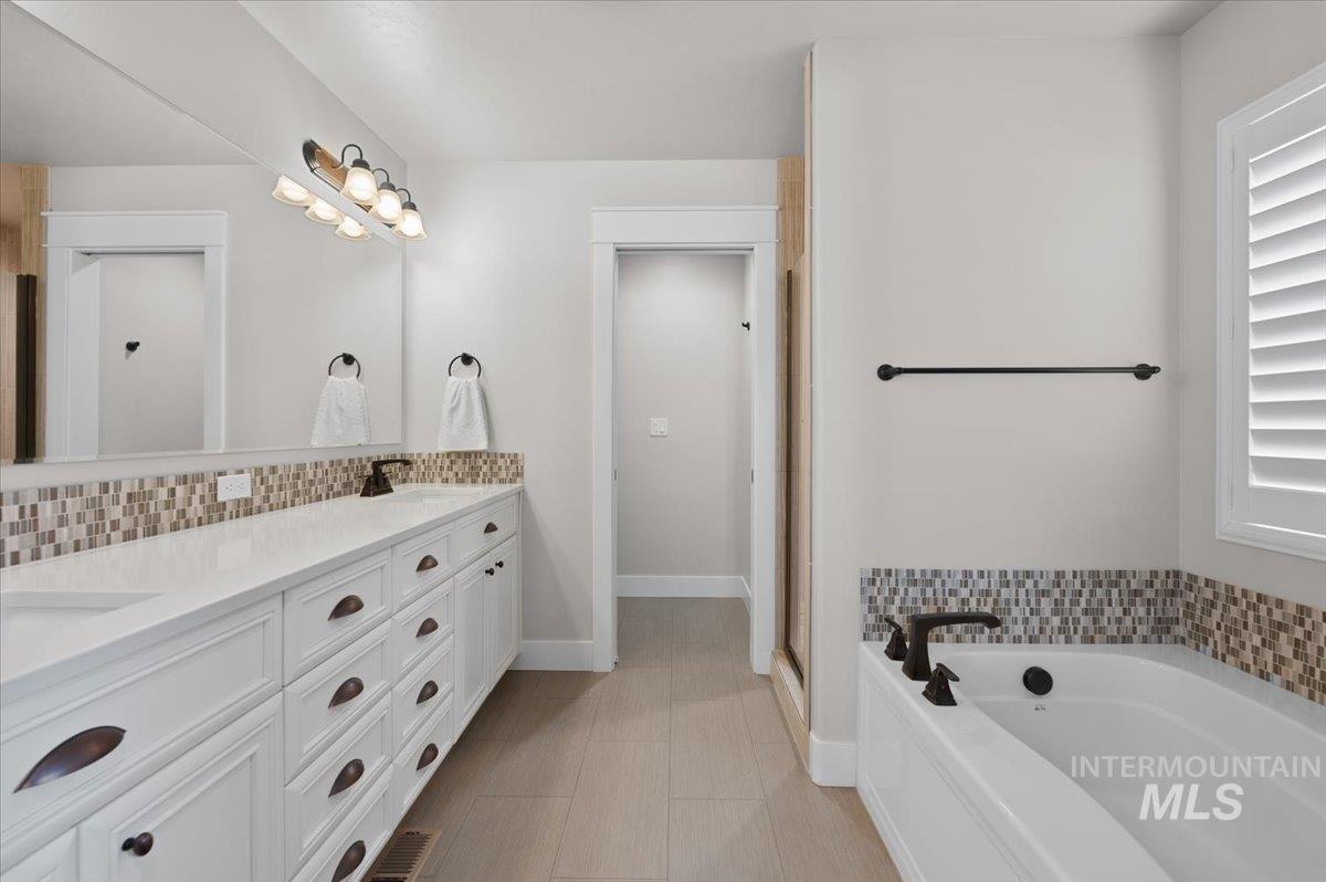 6194 E Mayfield Drive