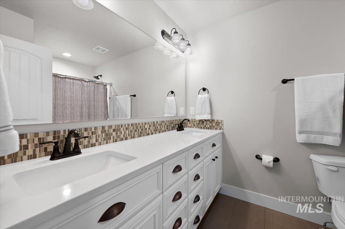 6194 E Mayfield Drive