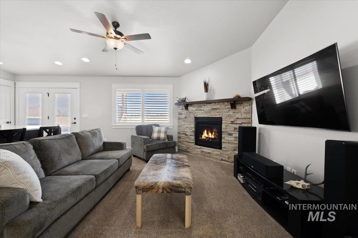 6194 E Mayfield Drive