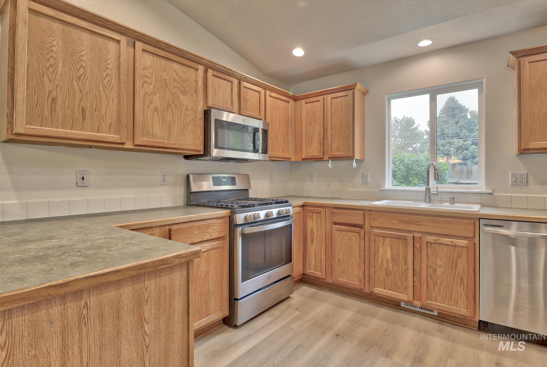 1579 N Manship Place