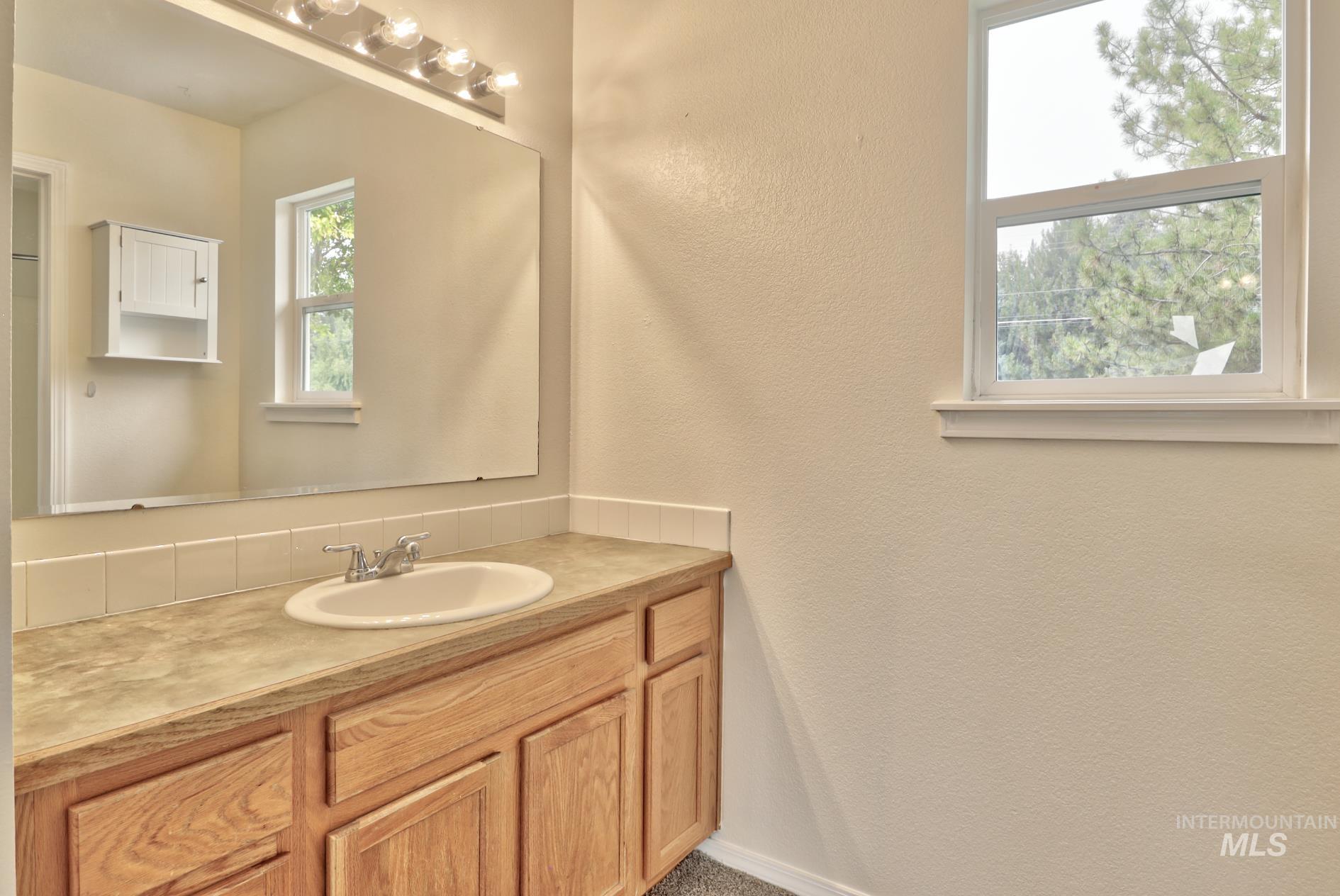 1579 N Manship Place