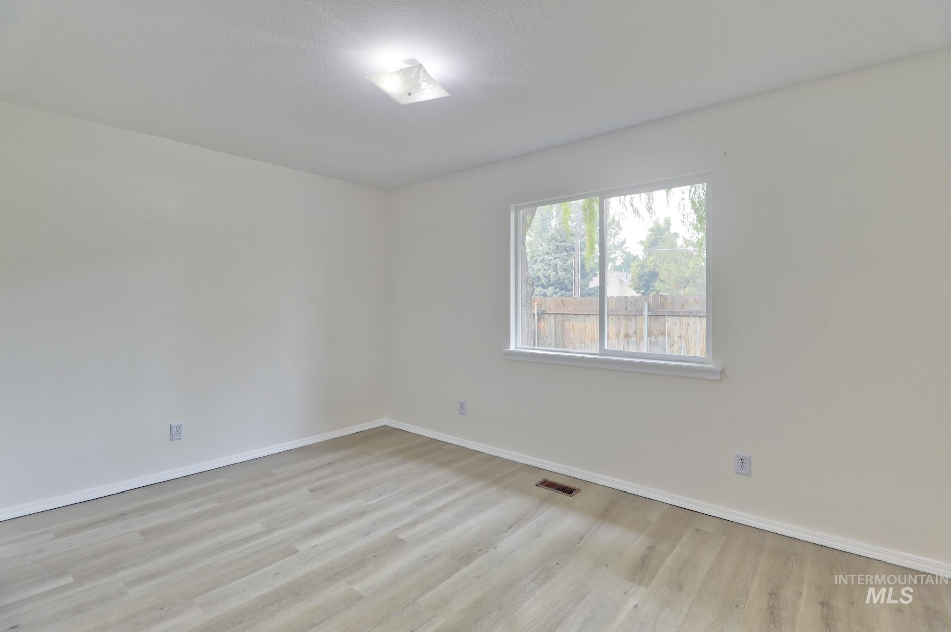 1579 N Manship Place