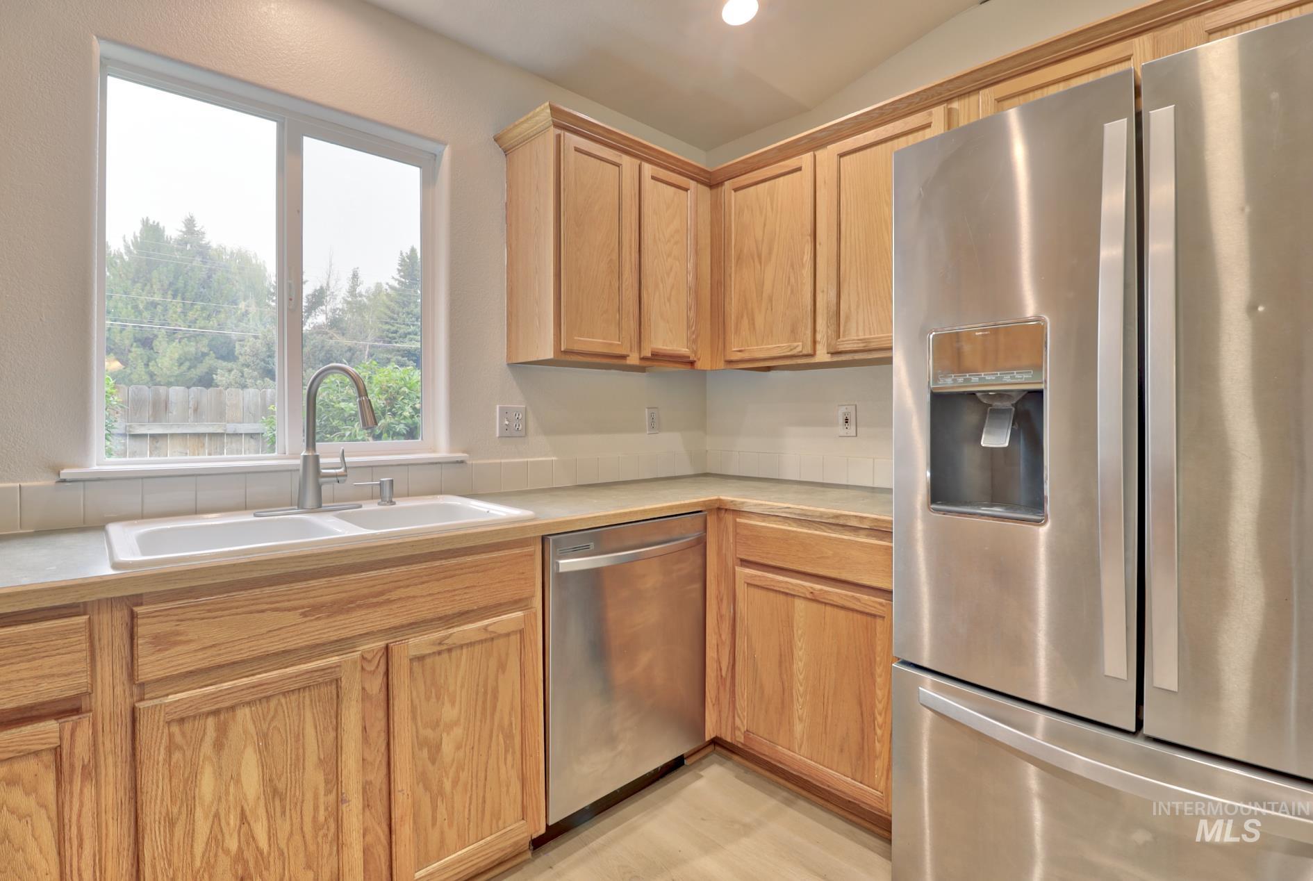 1579 N Manship Place